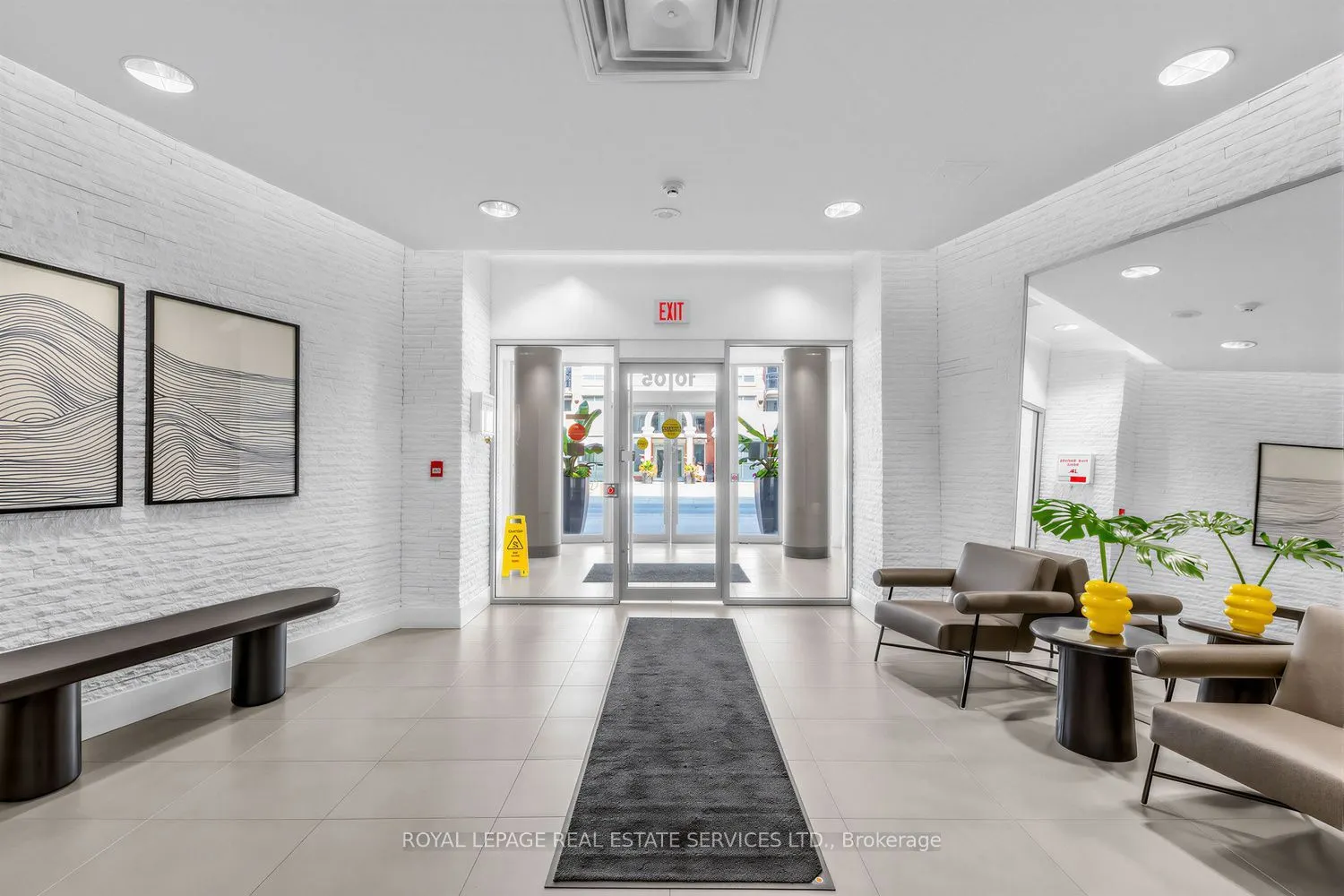 1005 King Street W #337
