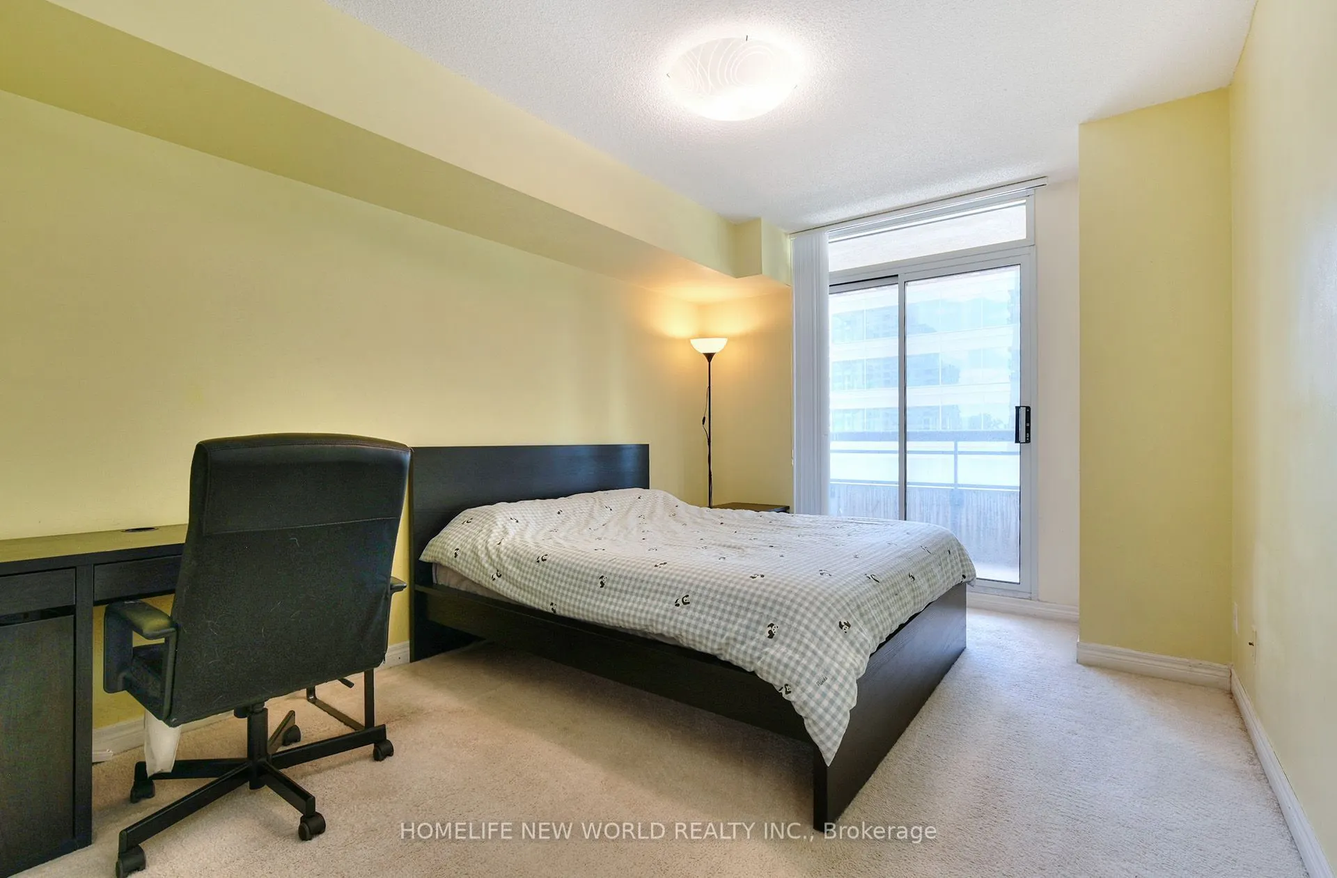 18 Parkview Avenue #811