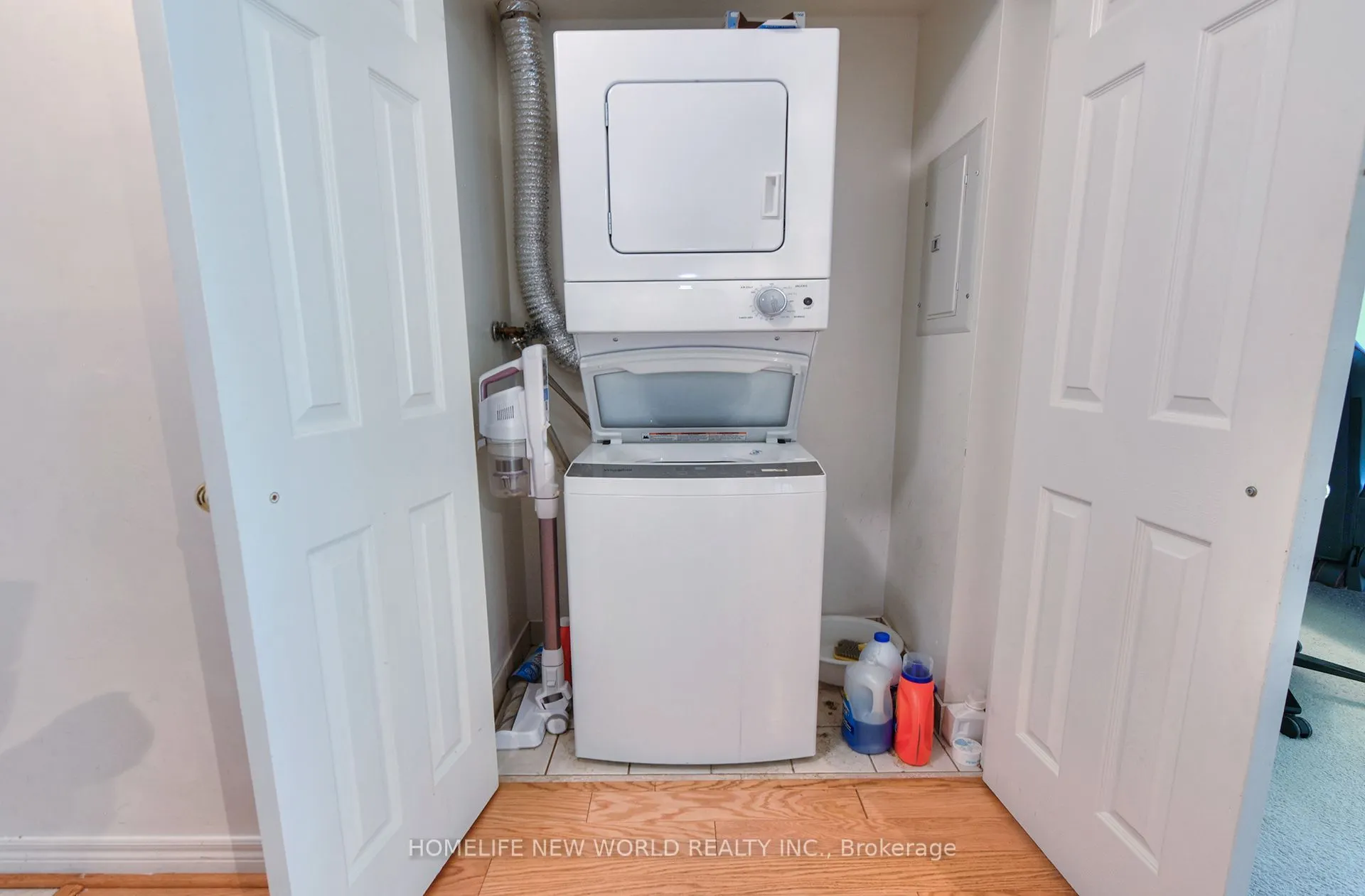 18 Parkview Avenue #811