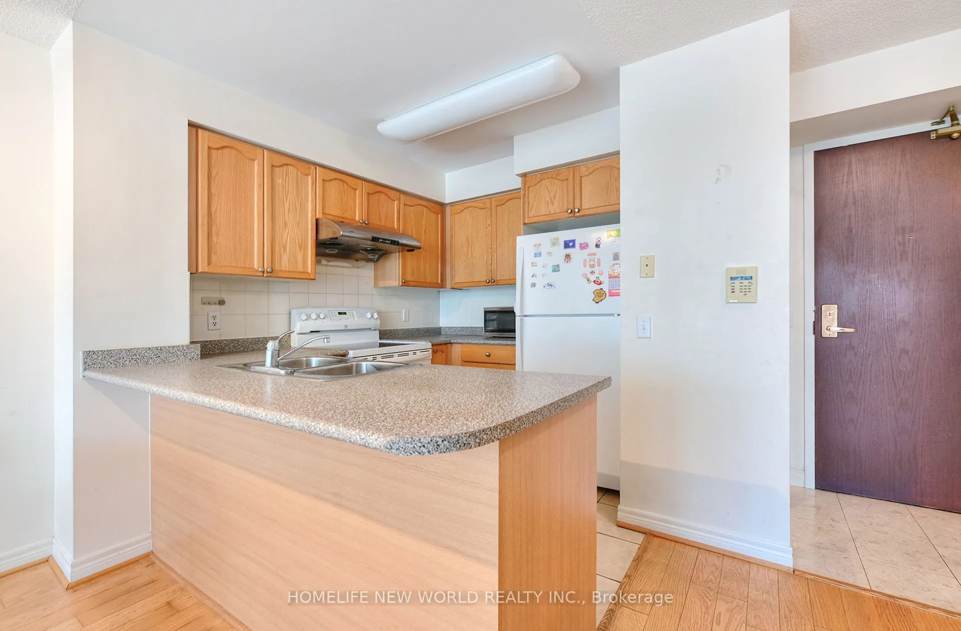 18 Parkview Avenue #811