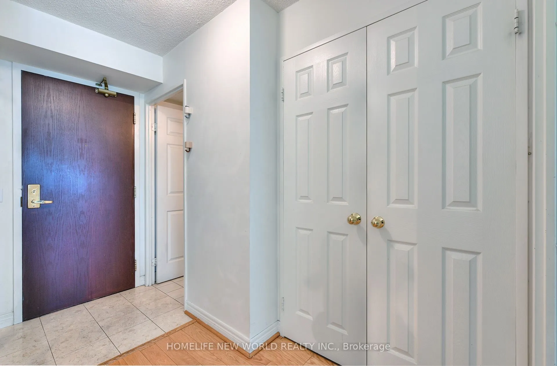 18 Parkview Avenue #811