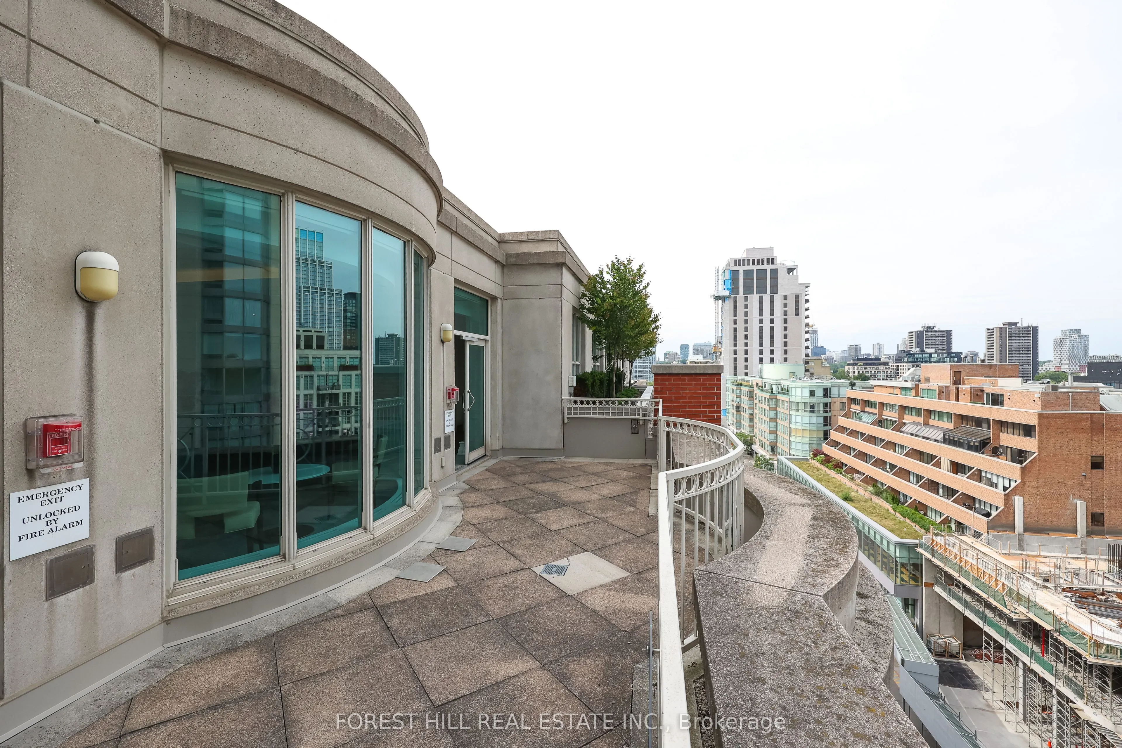 38 Avenue Road #305