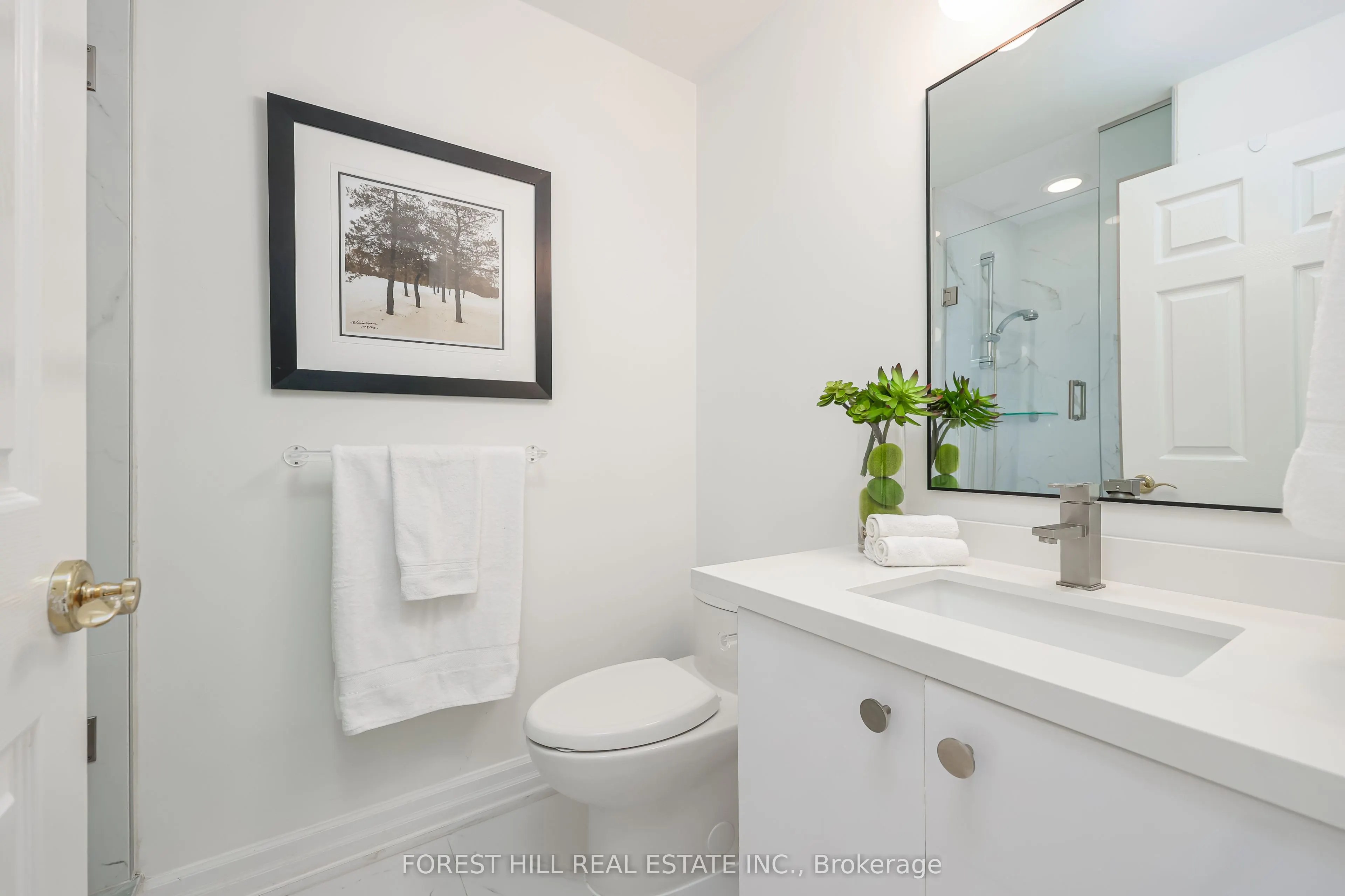 38 Avenue Road #305