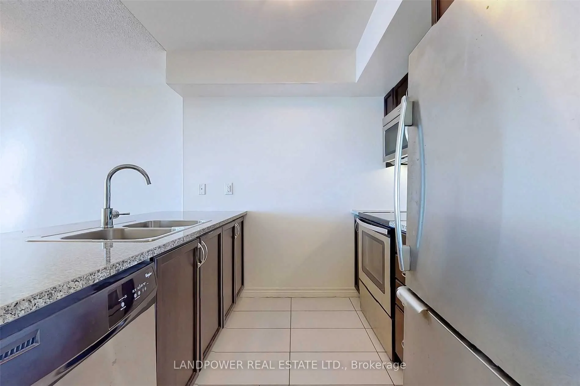 19 Grand Trunk Crescent #3315