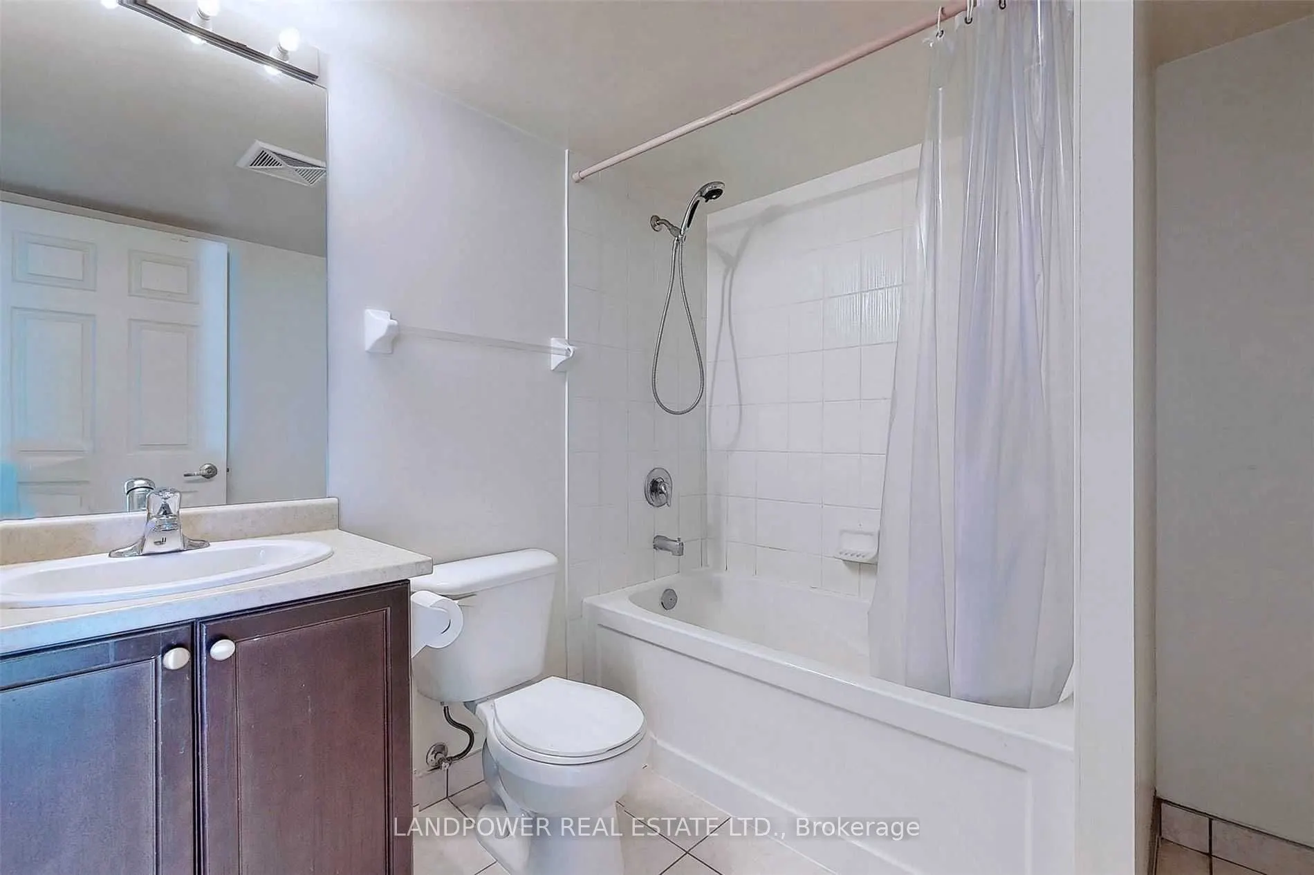 19 Grand Trunk Crescent #3315