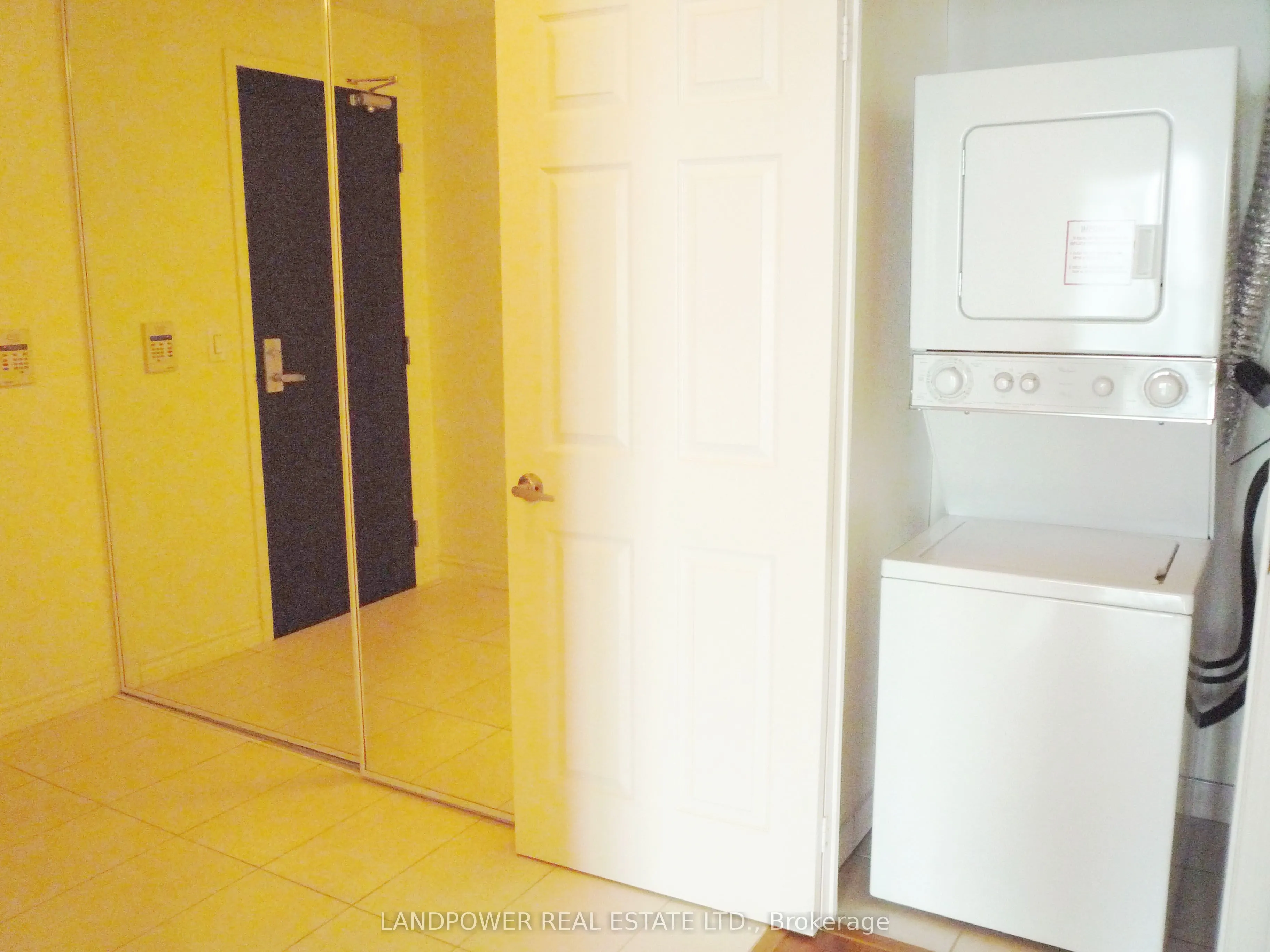 19 Grand Trunk Crescent #3315
