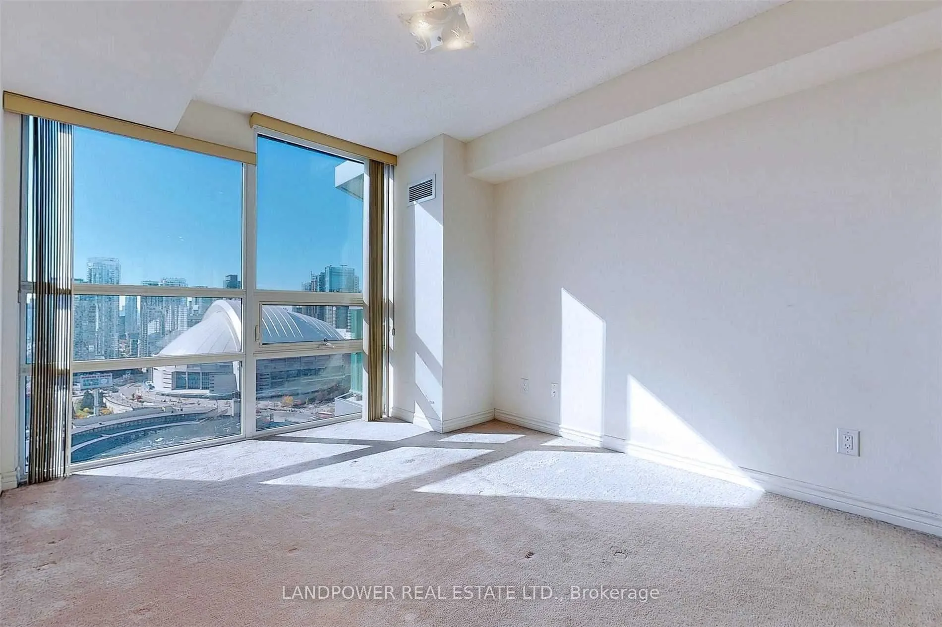 19 Grand Trunk Crescent #3315