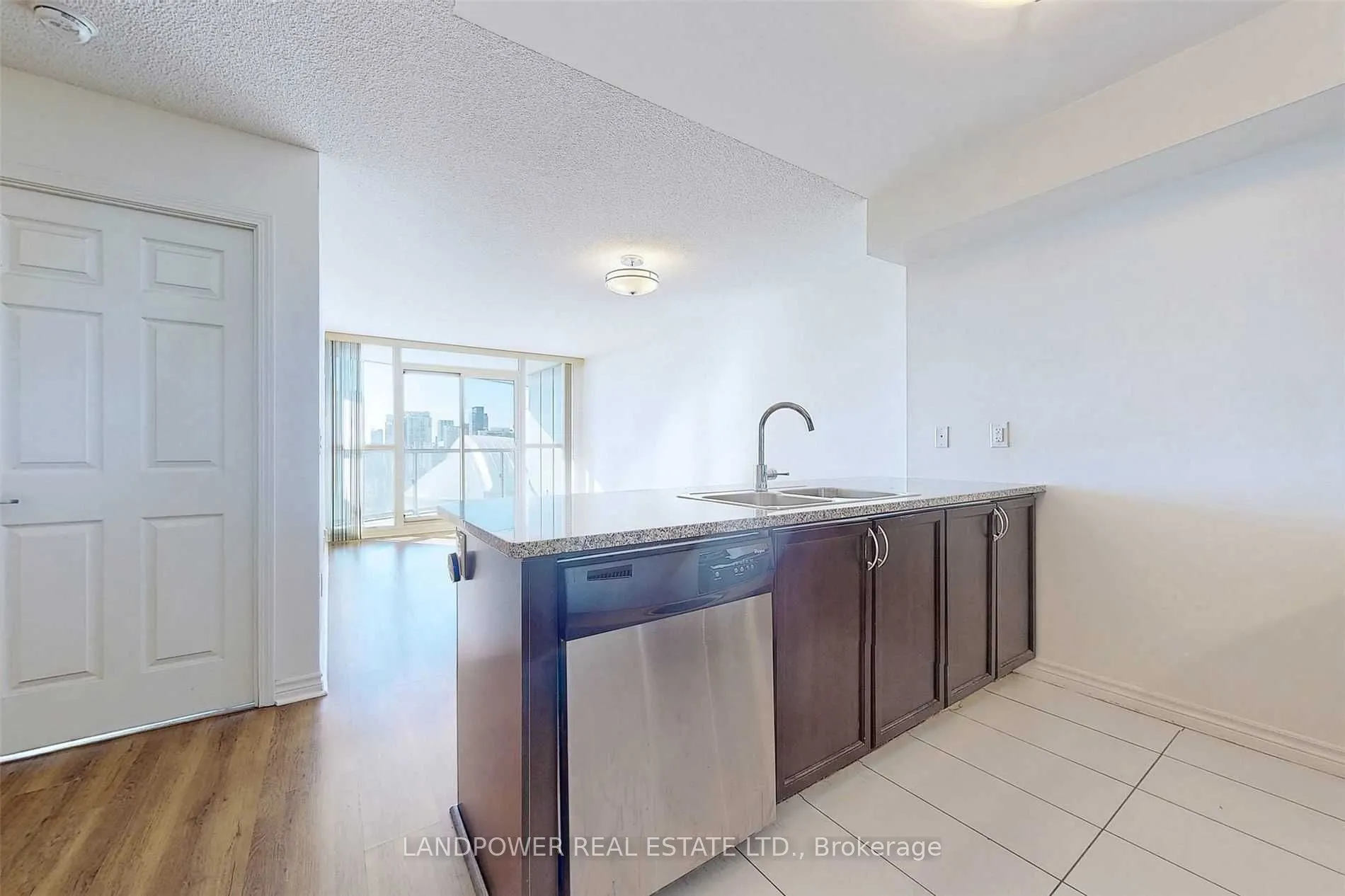 19 Grand Trunk Crescent #3315