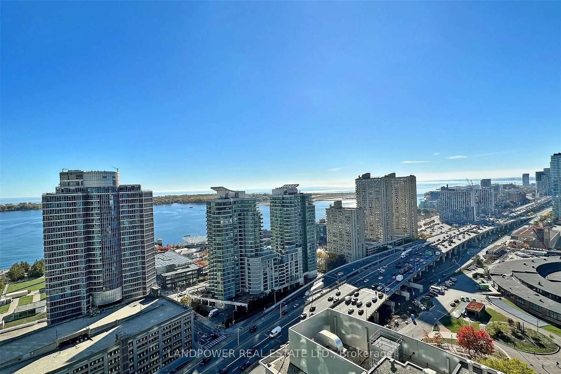 19 Grand Trunk Crescent #3315