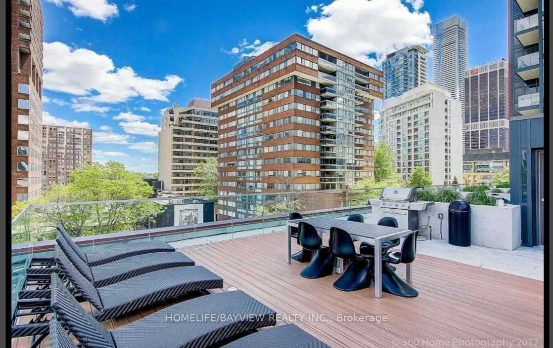 32 Davenport Road #703