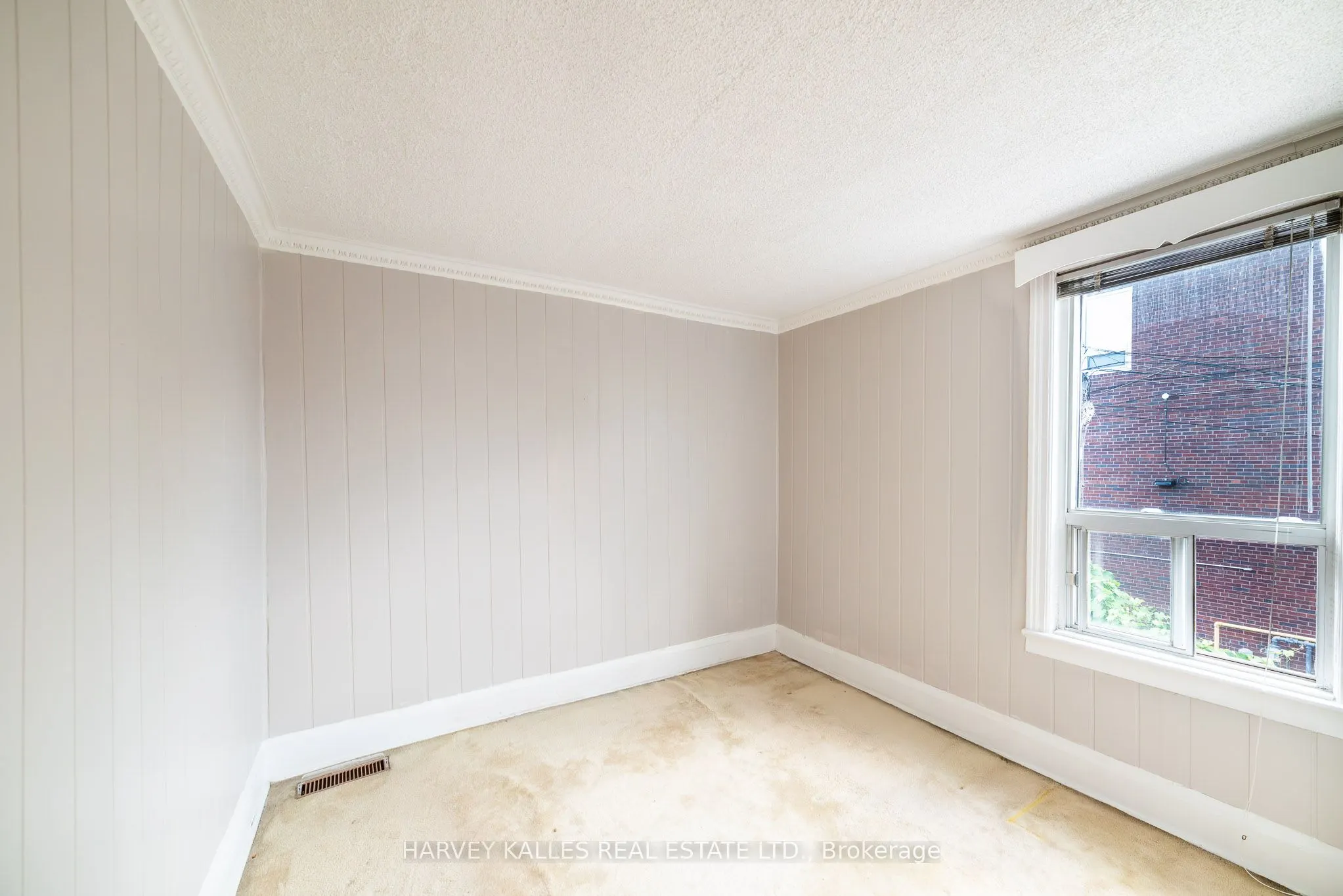 6 Crocker Avenue