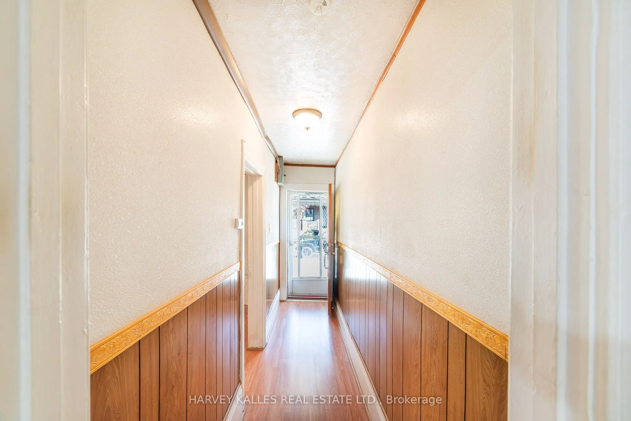 6 Crocker Avenue
