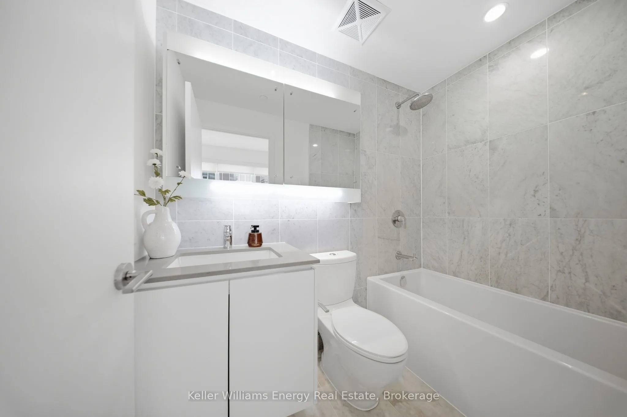 117 McMahon Drive #1109