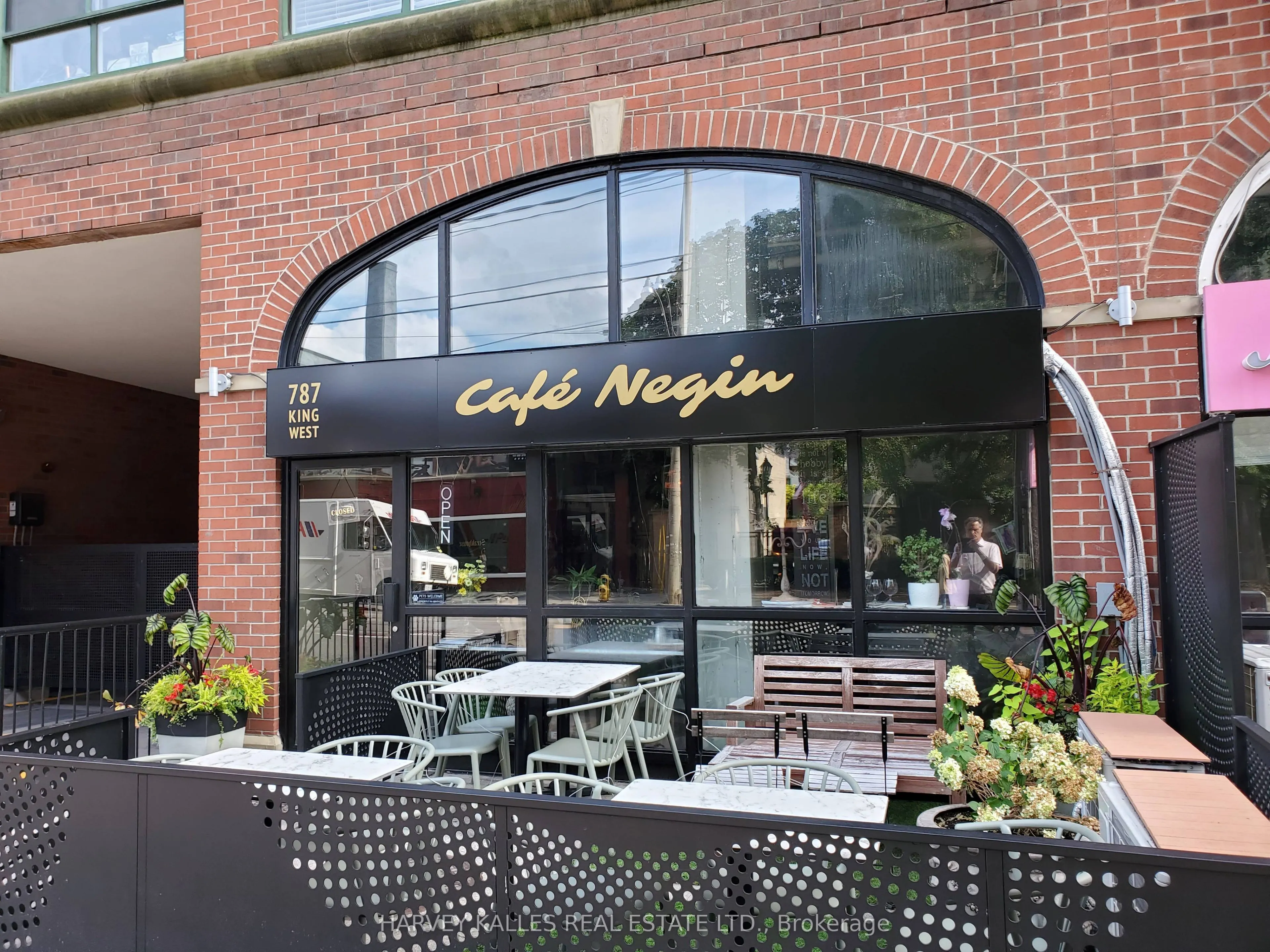 793 King Street W