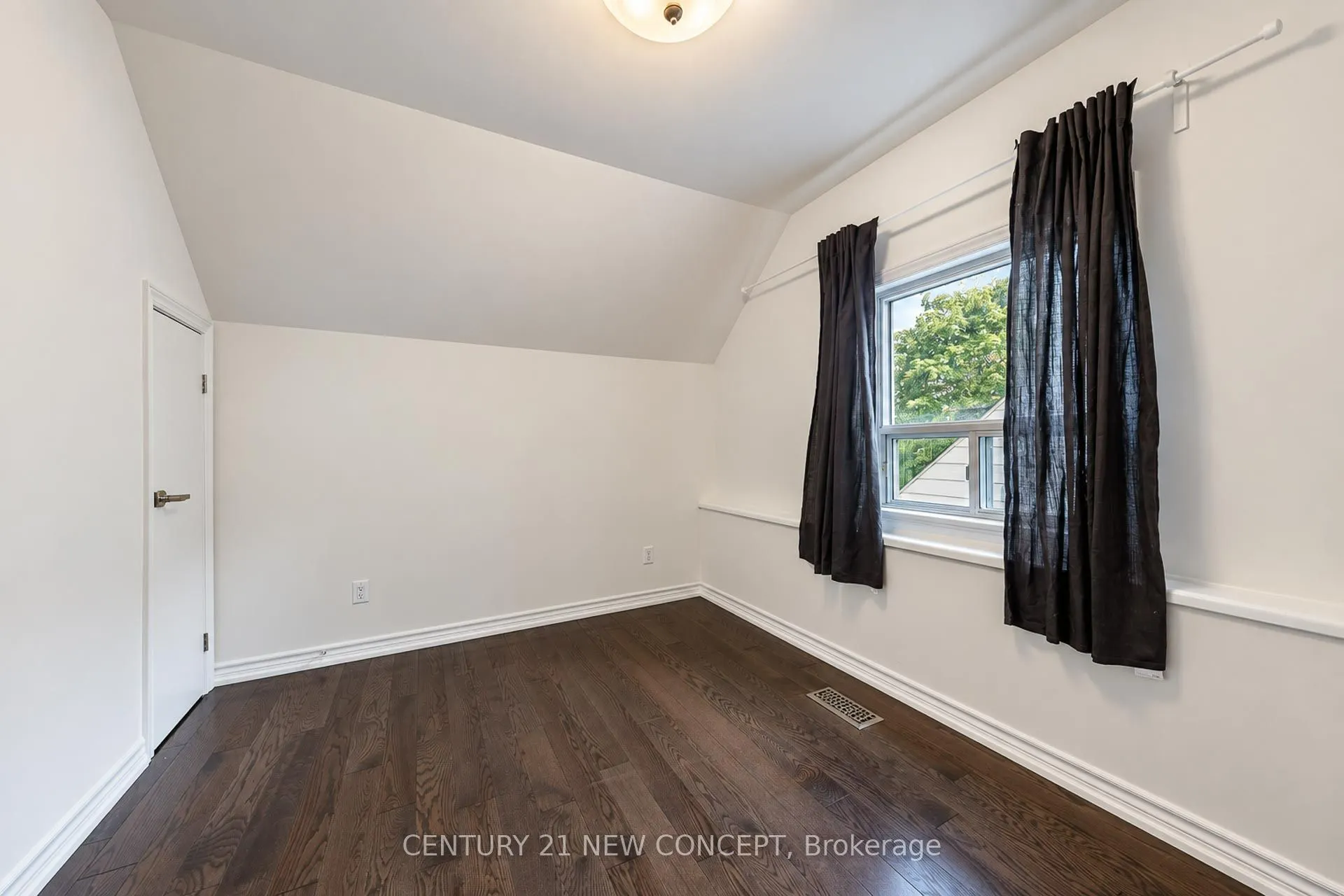 17 Lyndale Drive