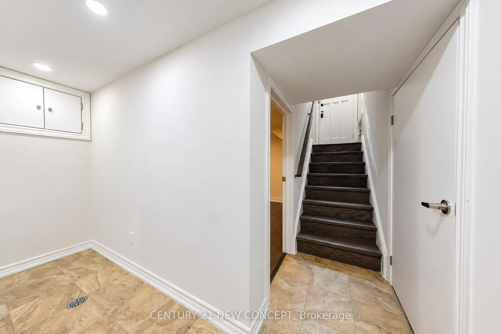 17 Lyndale Drive
