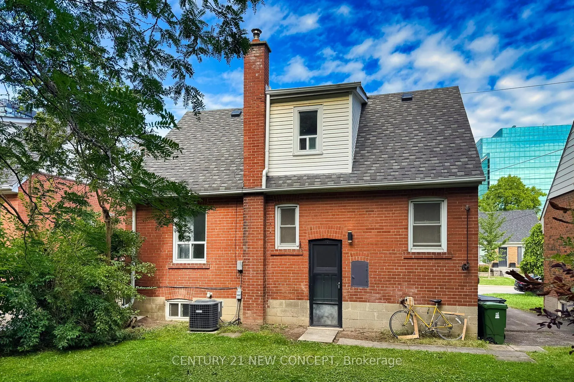 17 Lyndale Drive