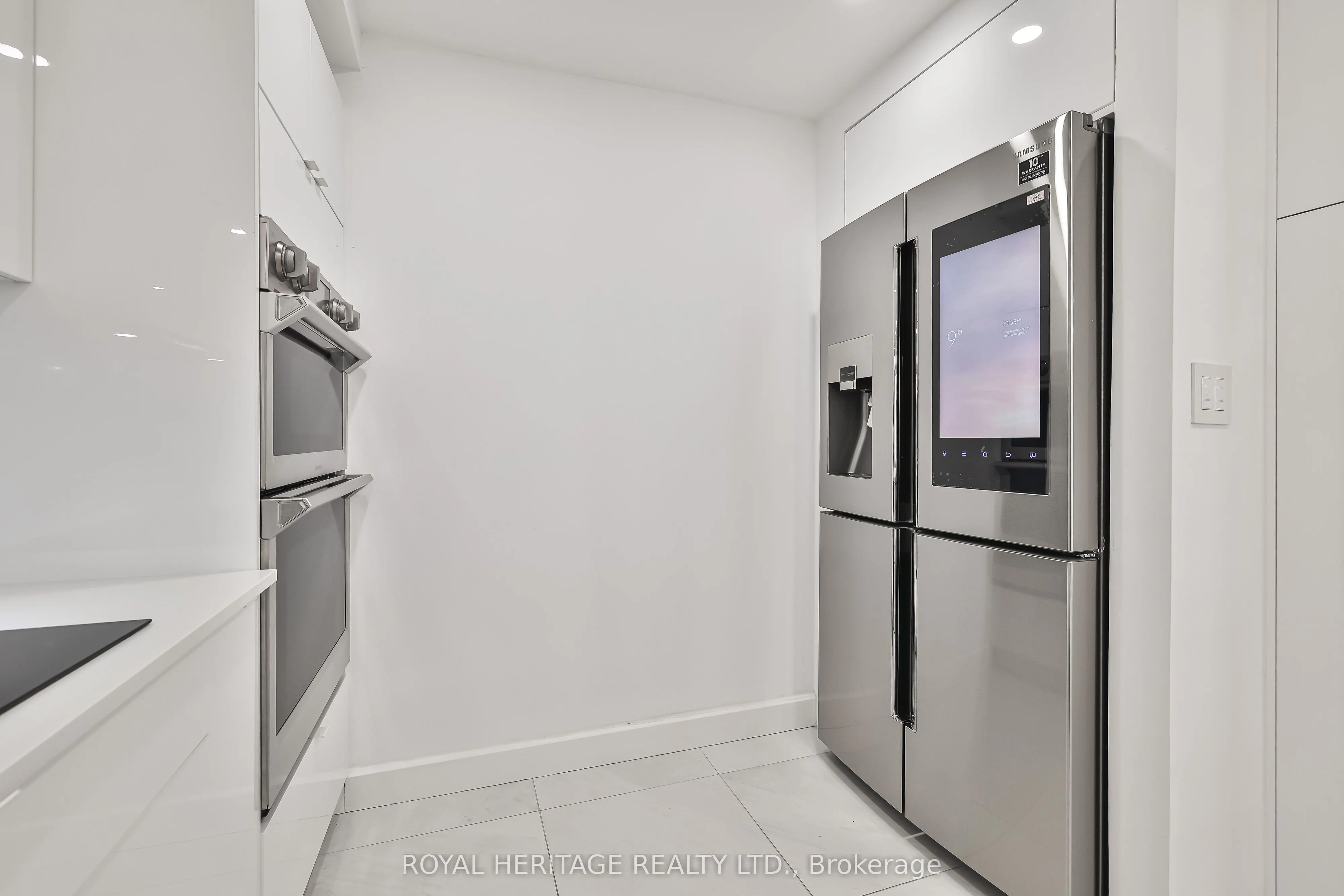 10 Torresdale Avenue #801