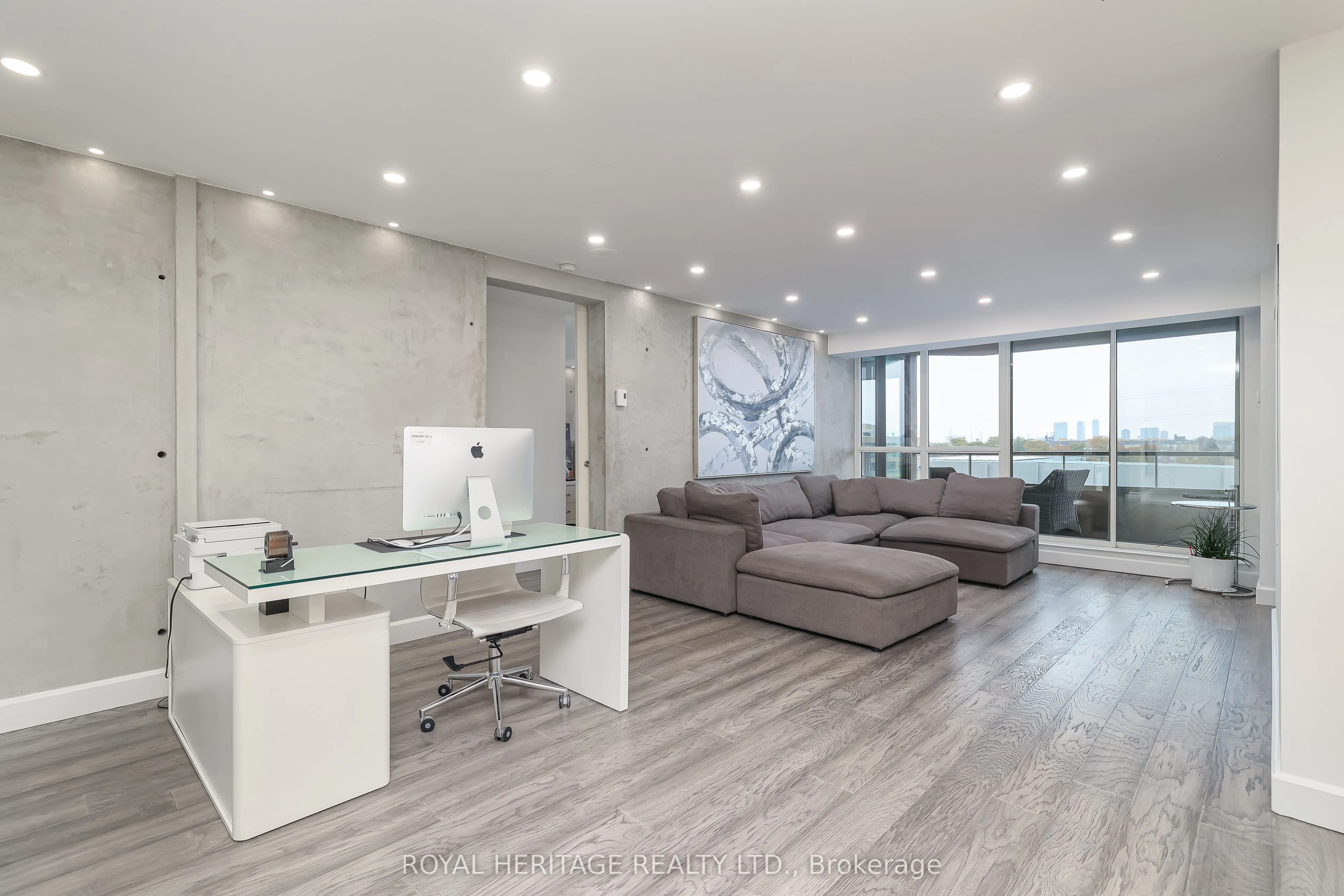 10 Torresdale Avenue #801