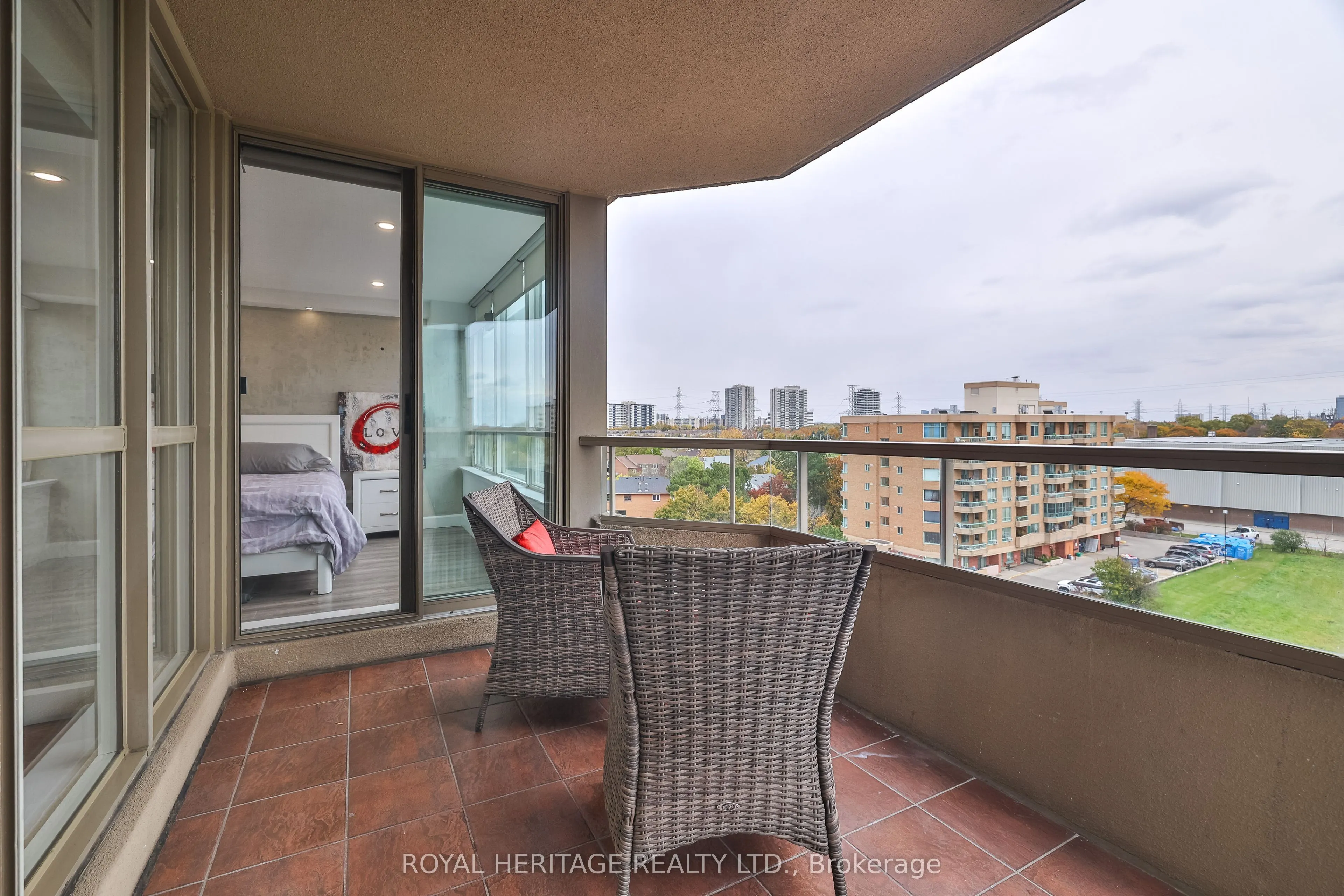 10 Torresdale Avenue #801