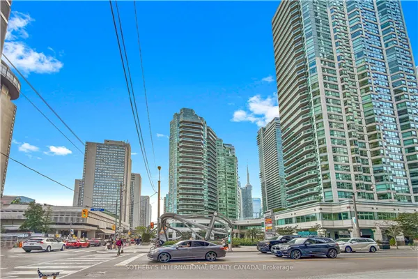 10 Queens Quay W #414