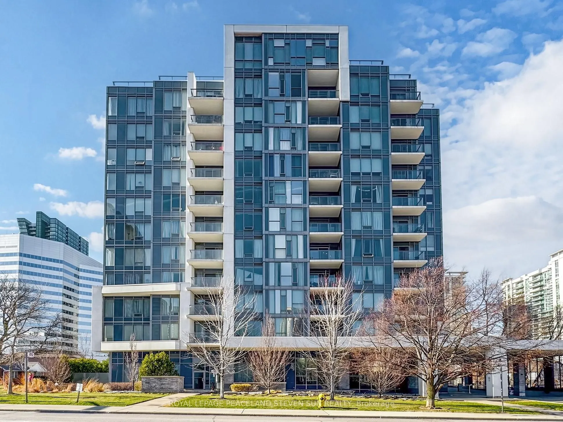 28 Avondale Avenue #601