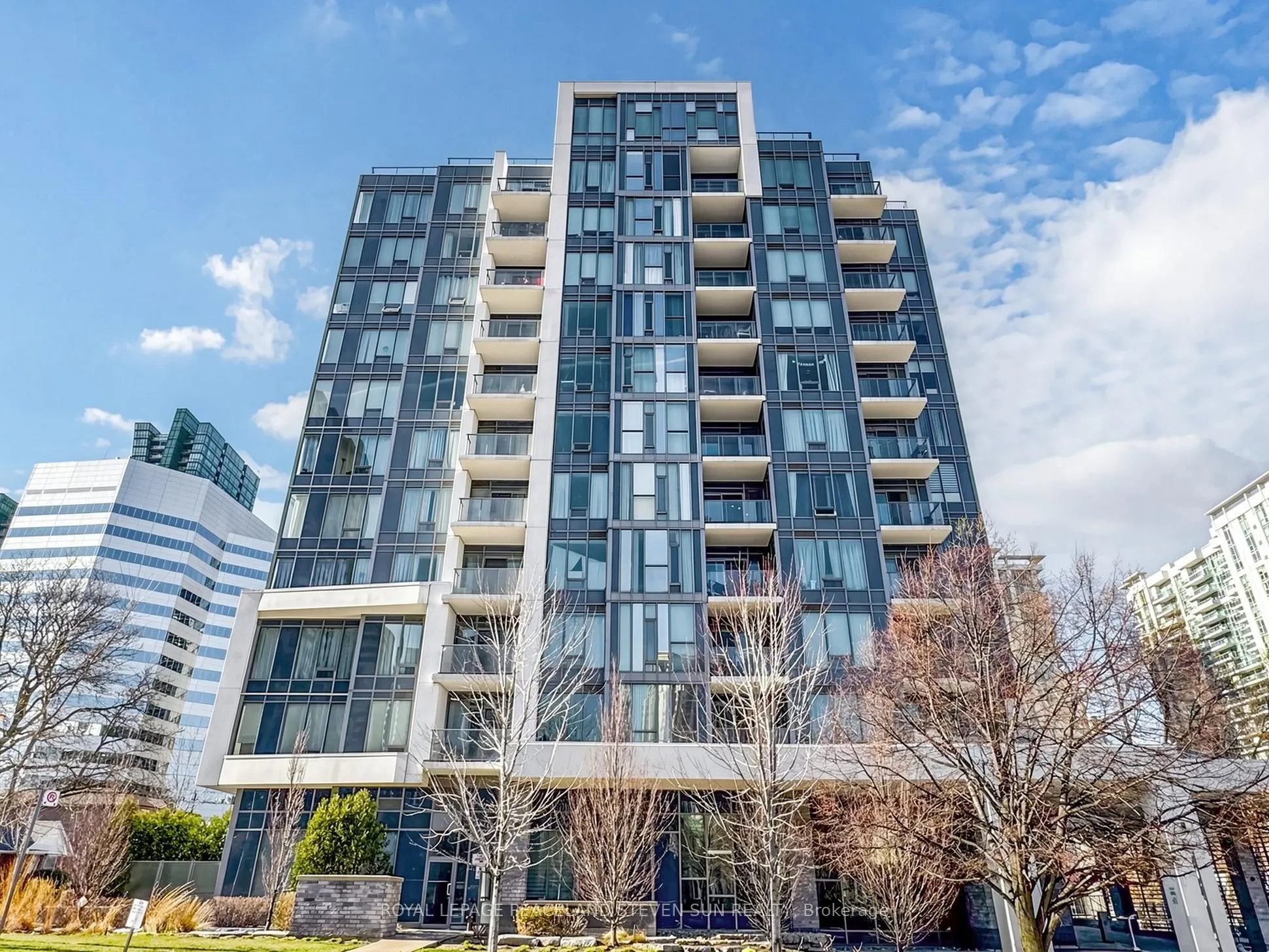 28 Avondale Avenue #601