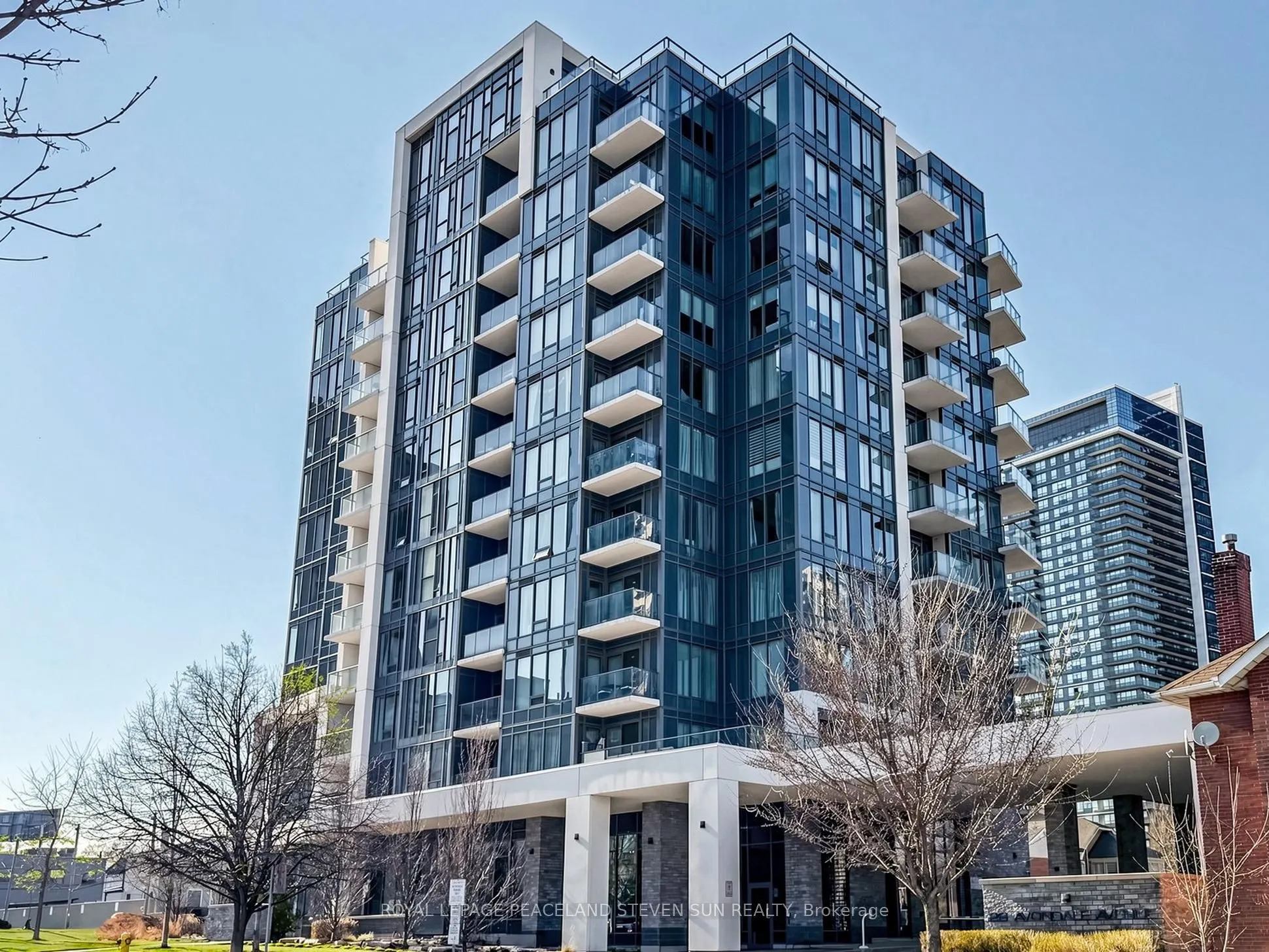 28 Avondale Avenue #601