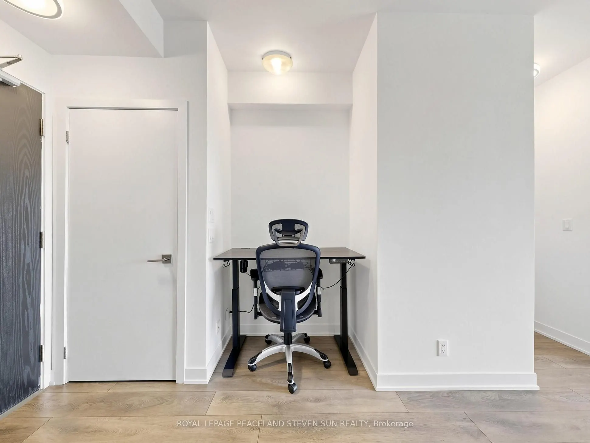 28 Avondale Avenue #601