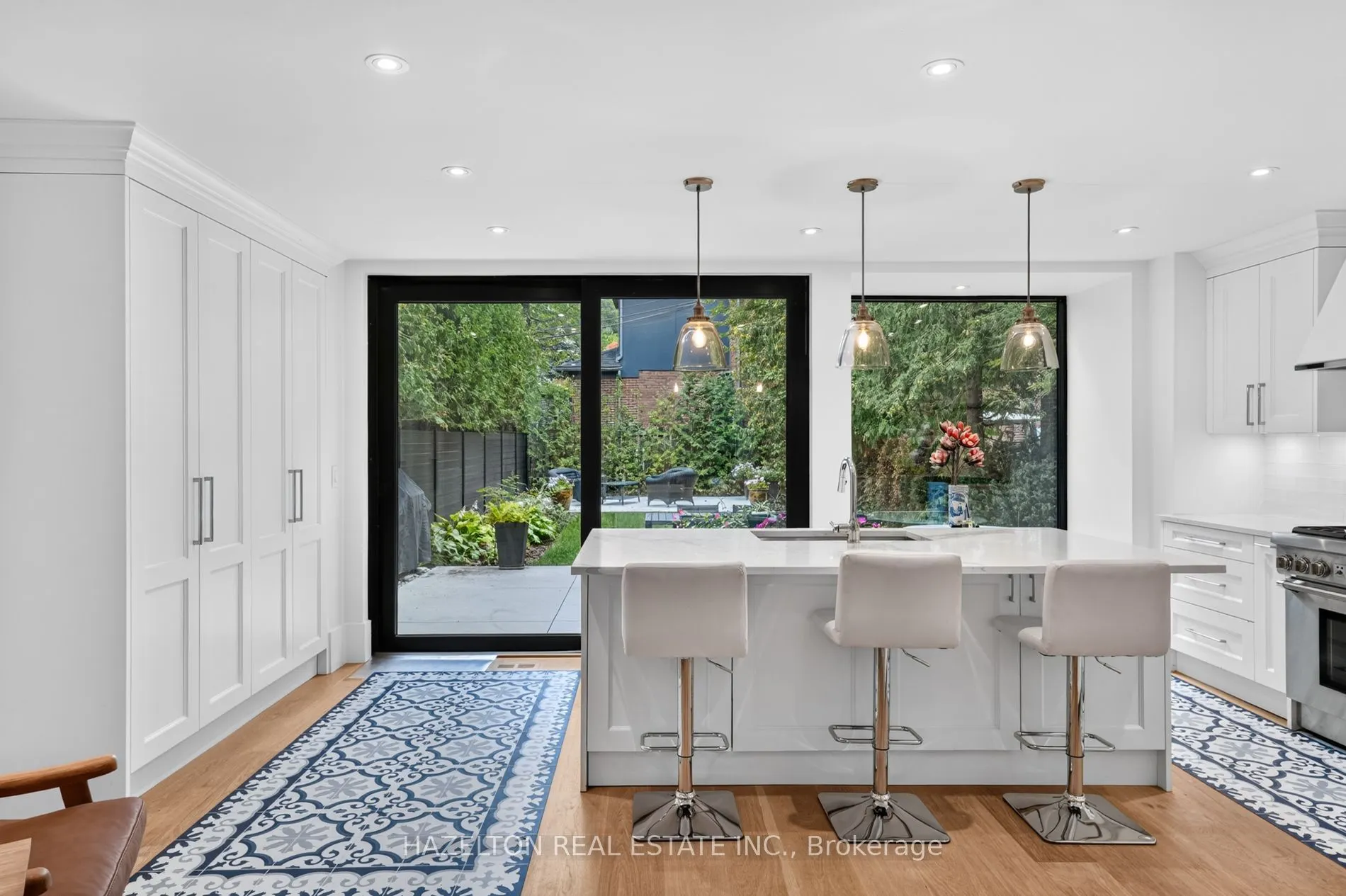 228 Glen Road