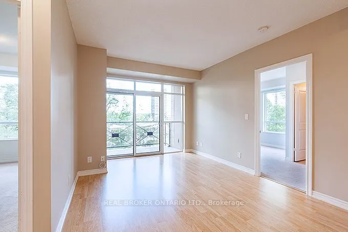 135 Wynford Drive #401