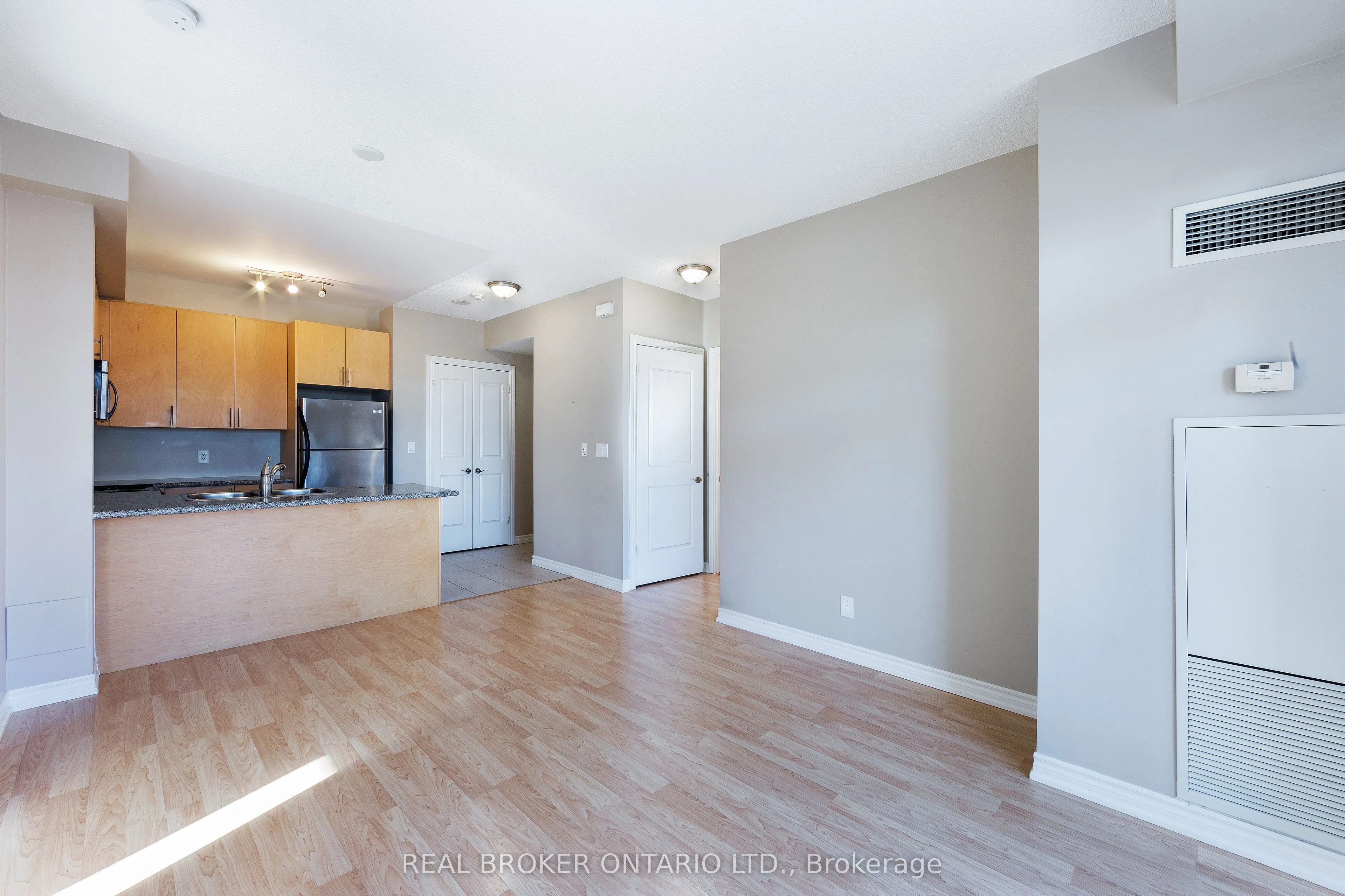135 Wynford Drive #401