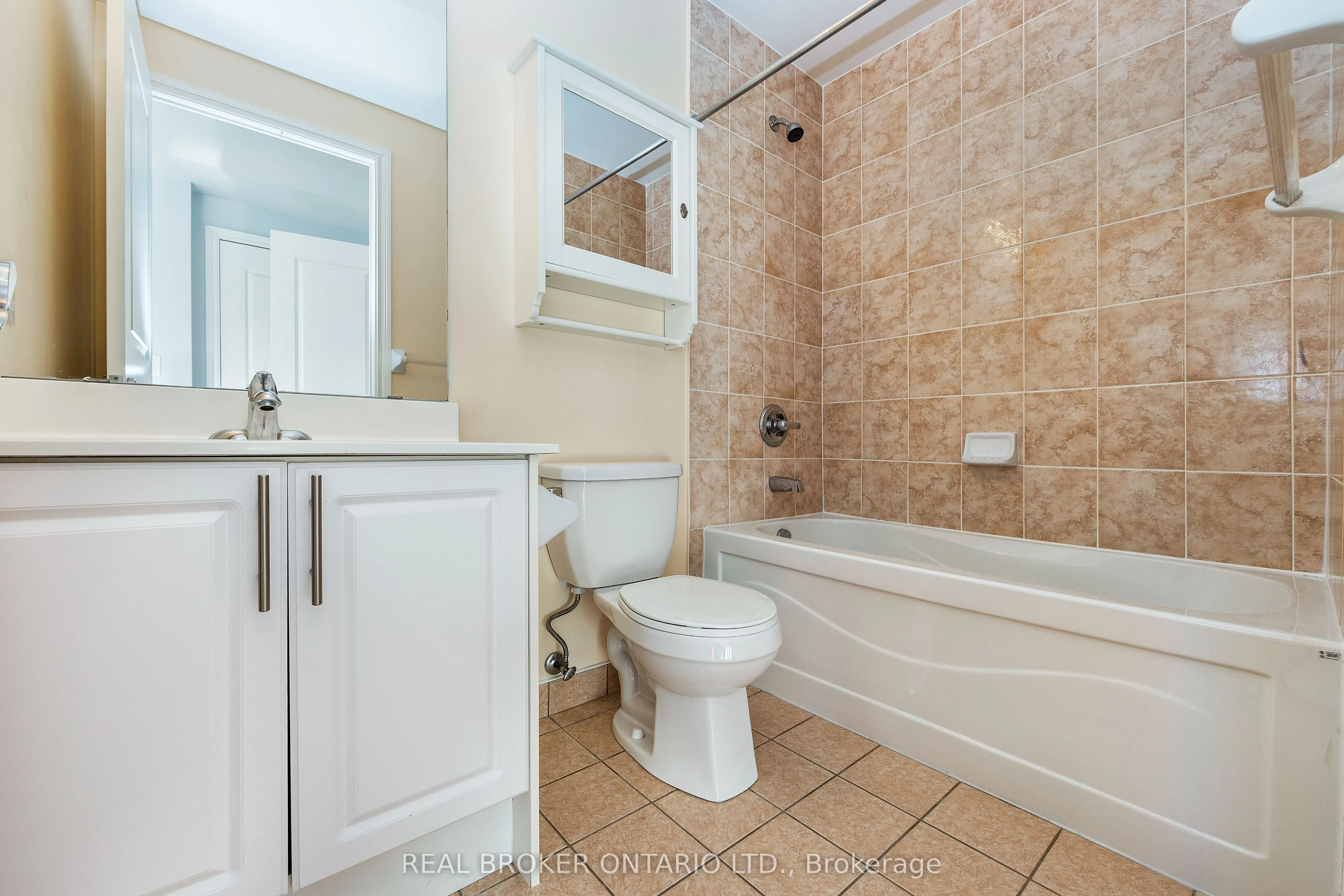 135 Wynford Drive #401