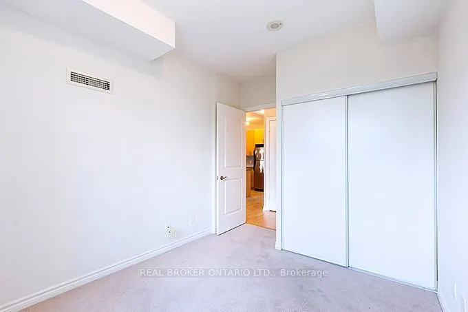 135 Wynford Drive #401