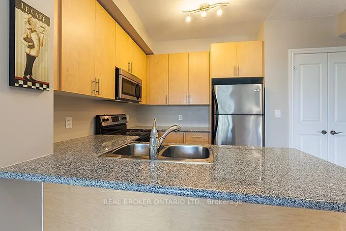 135 Wynford Drive #401