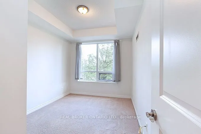 135 Wynford Drive #401