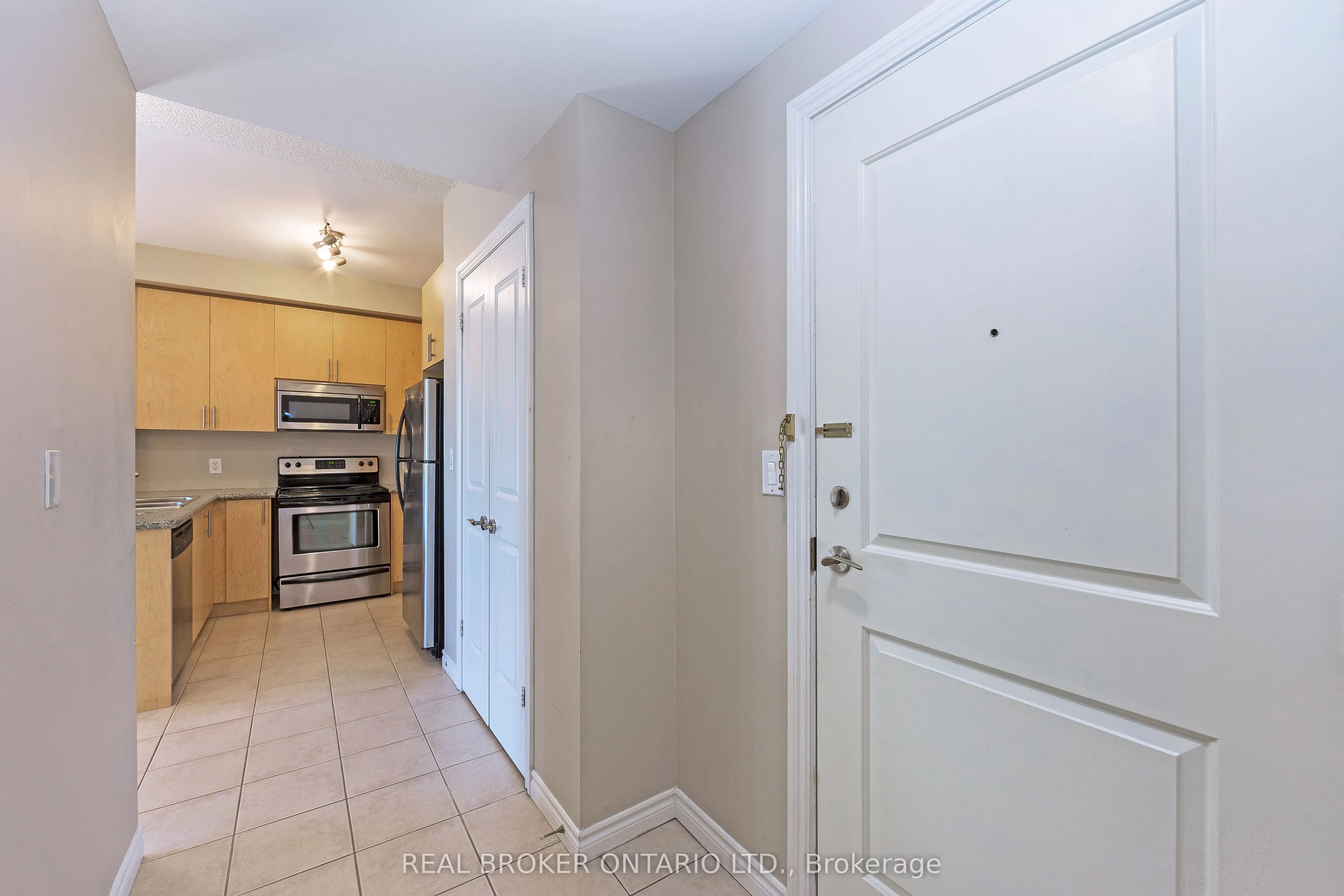 135 Wynford Drive #401