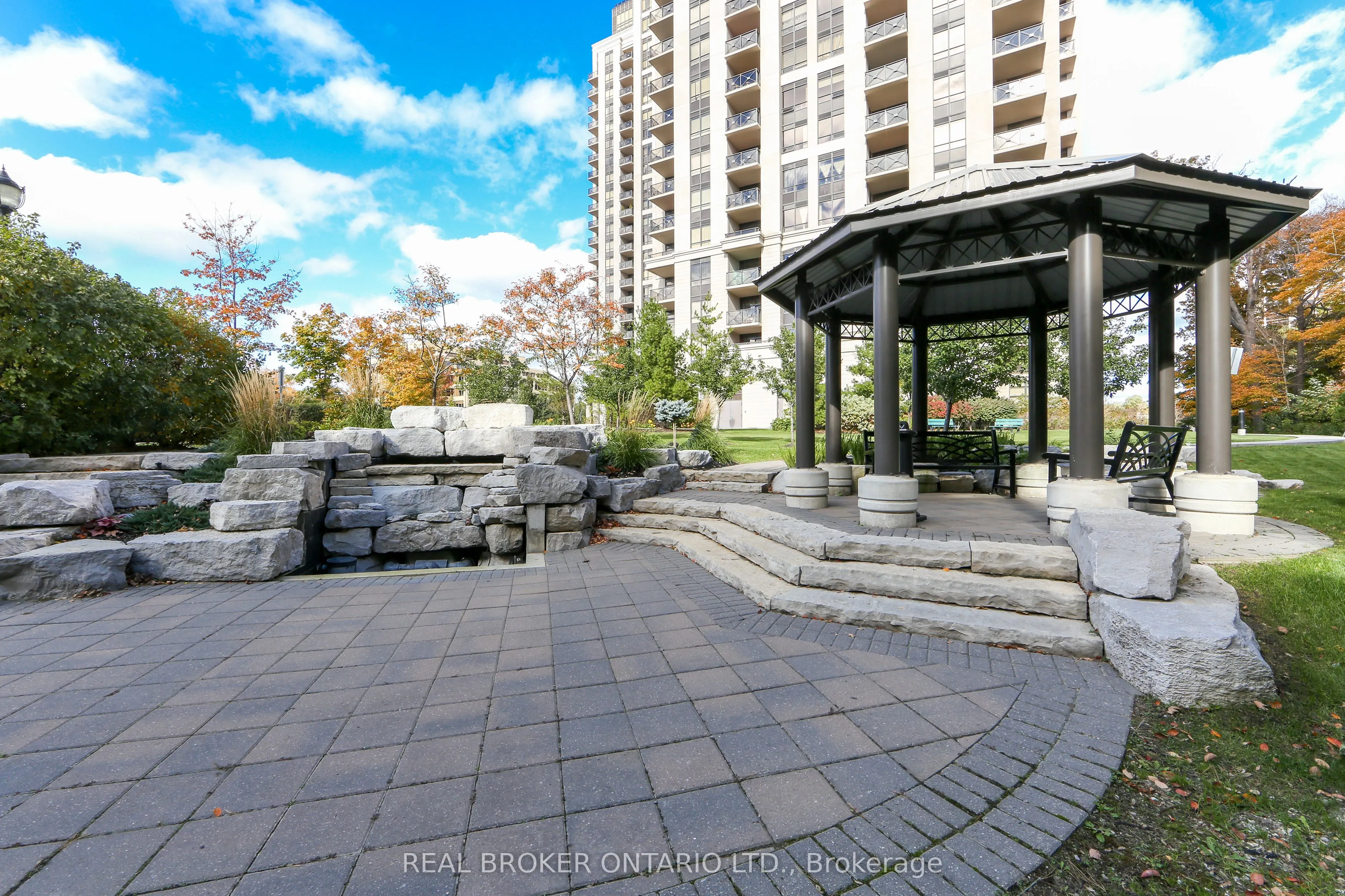 135 Wynford Drive #401