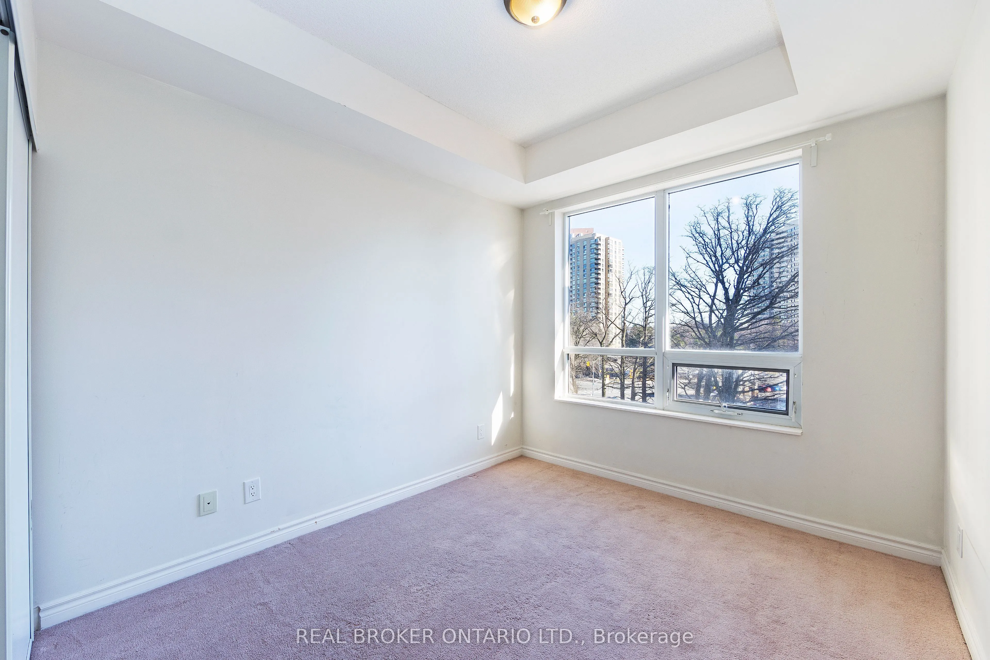 135 Wynford Drive #401