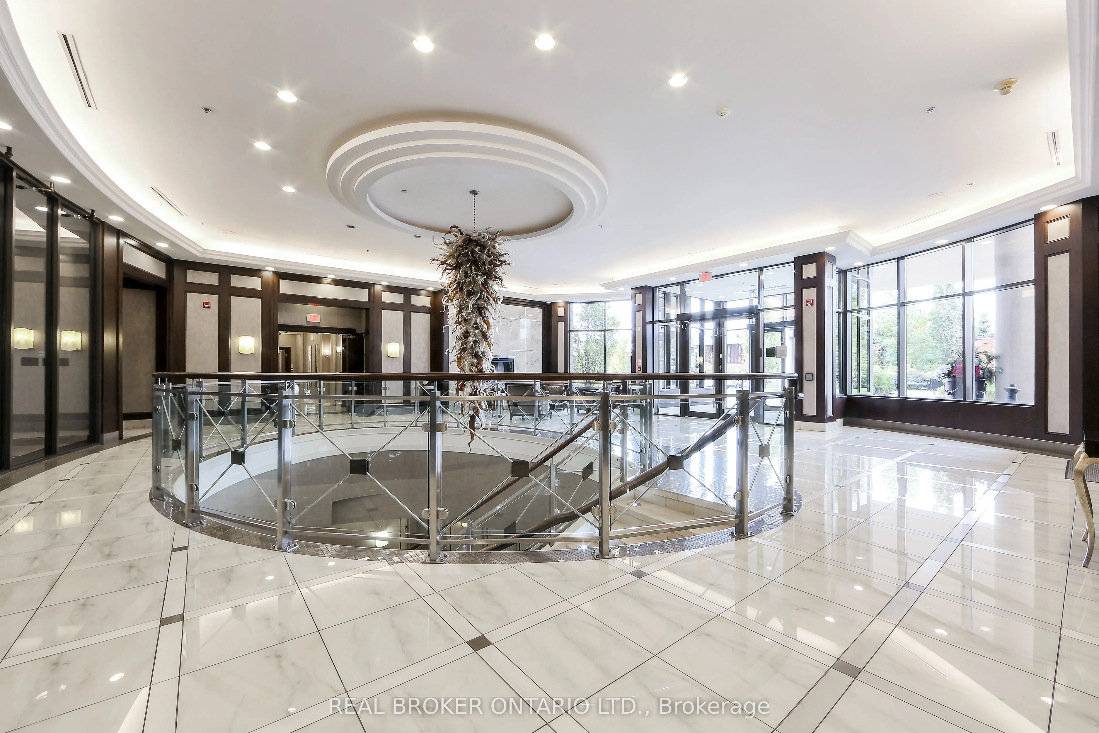 135 Wynford Drive #401