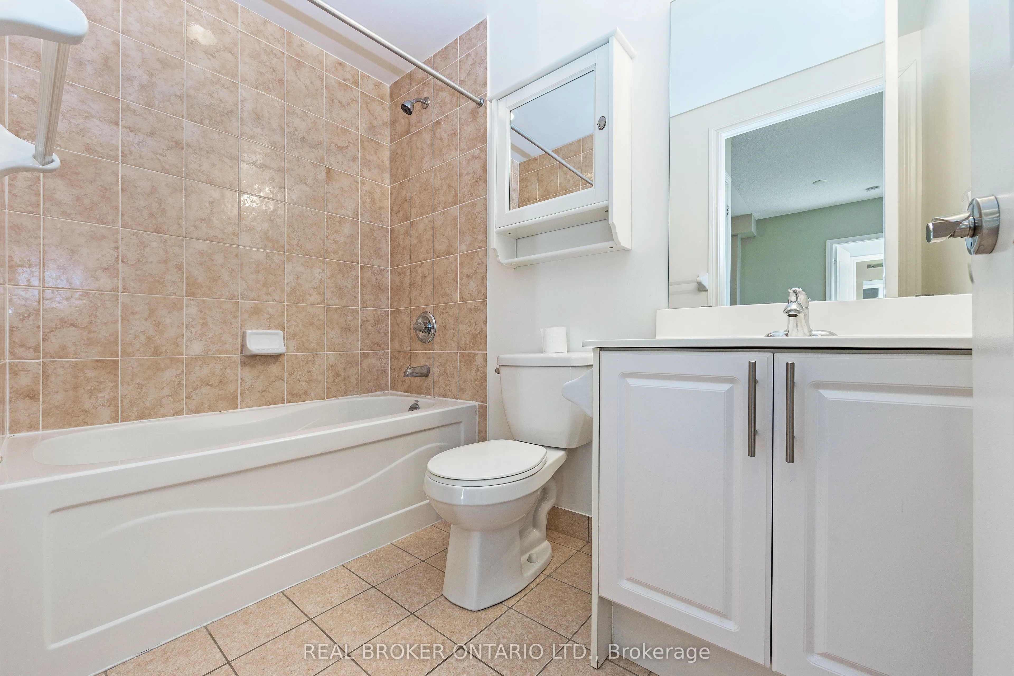 135 Wynford Drive #401