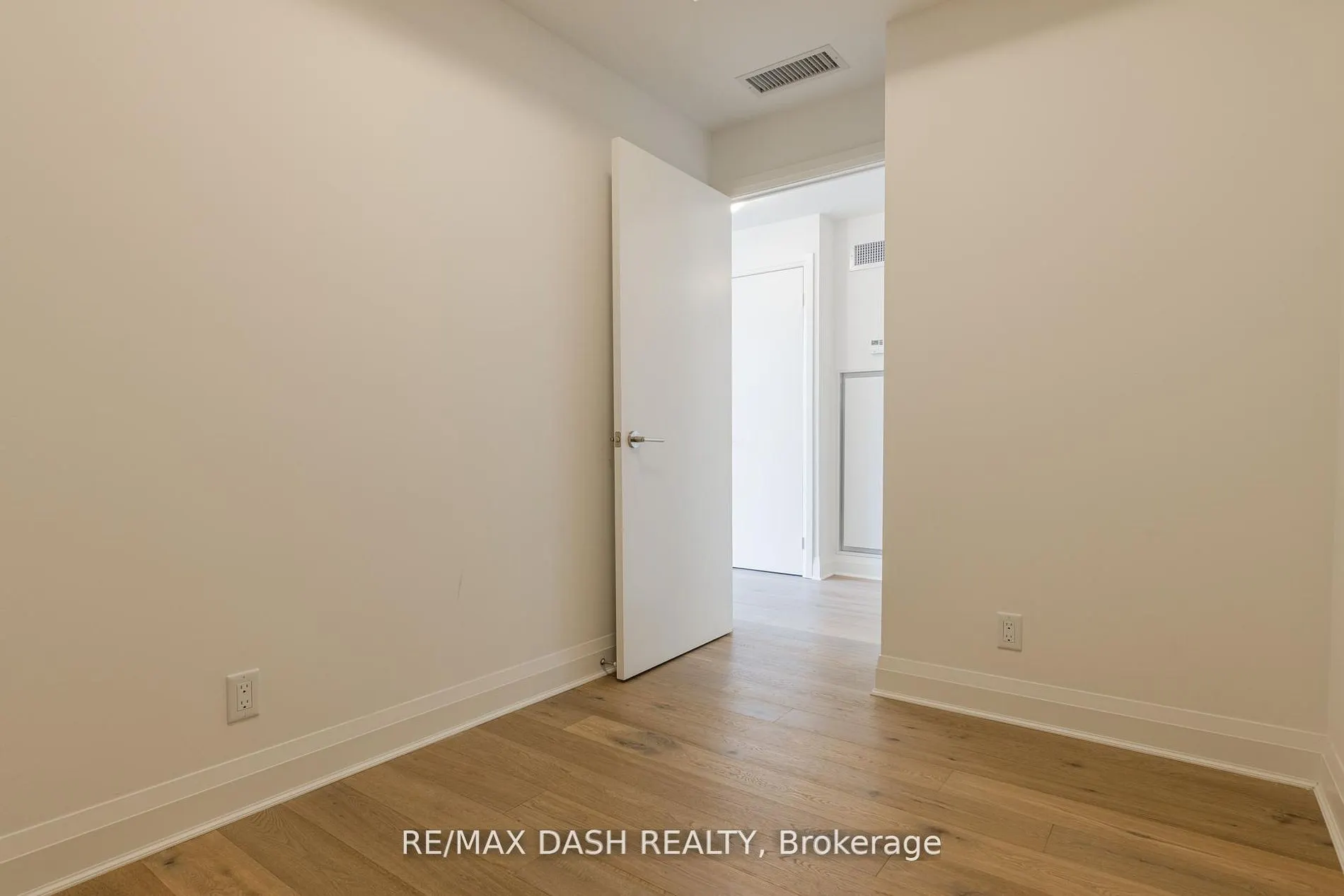 151 Avenue Road #310