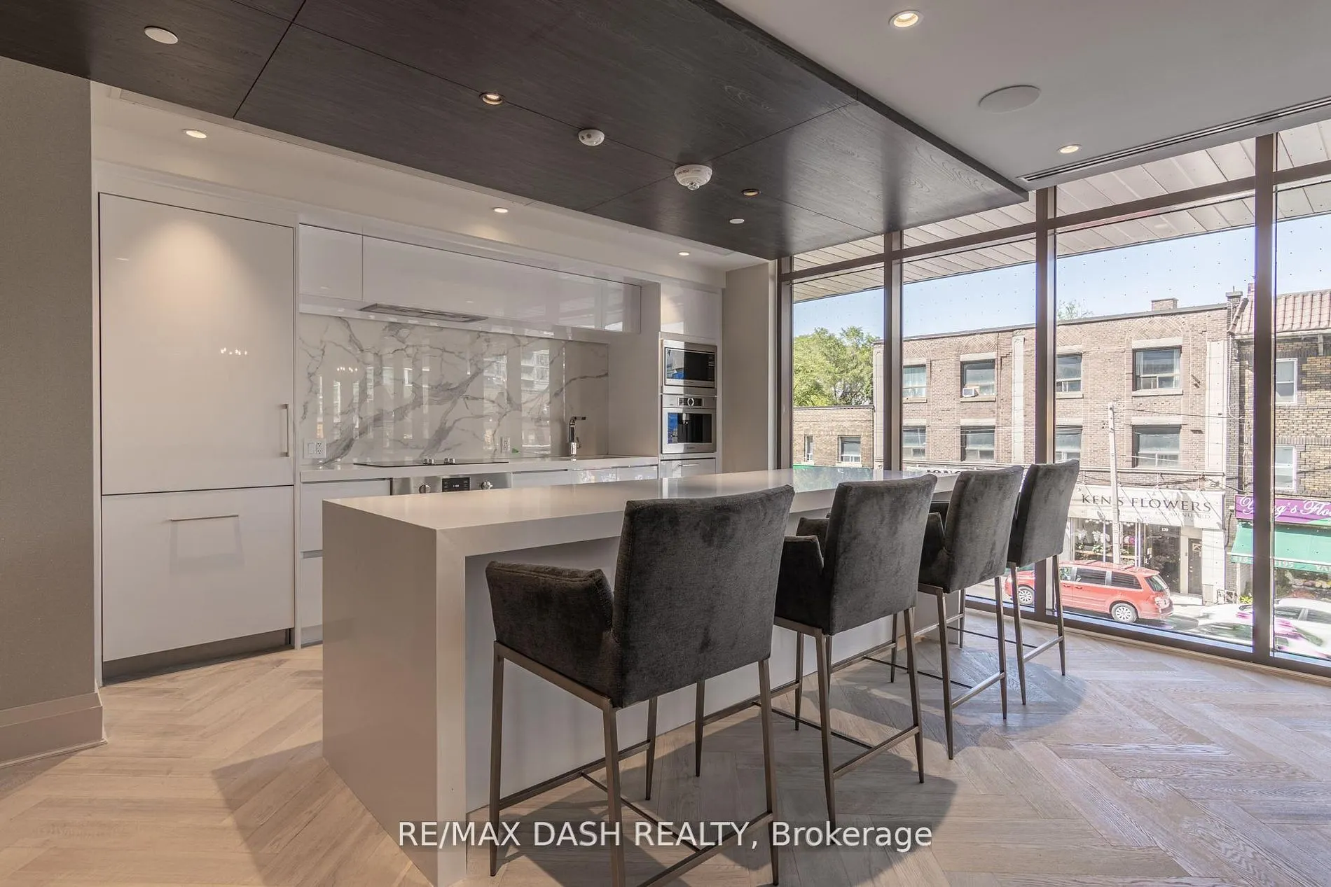 151 Avenue Road #310