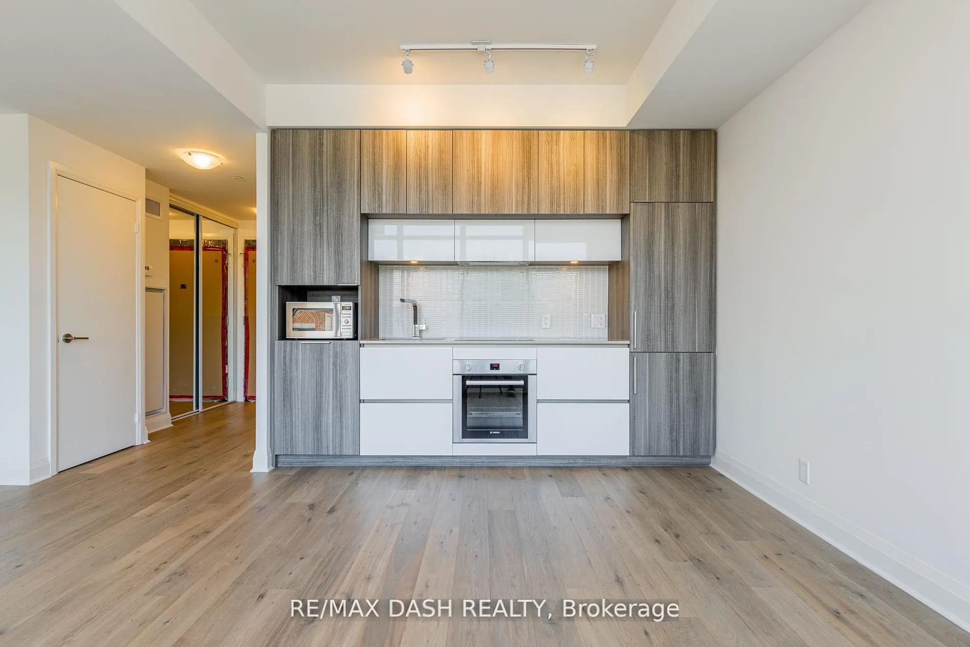 151 Avenue Road #310