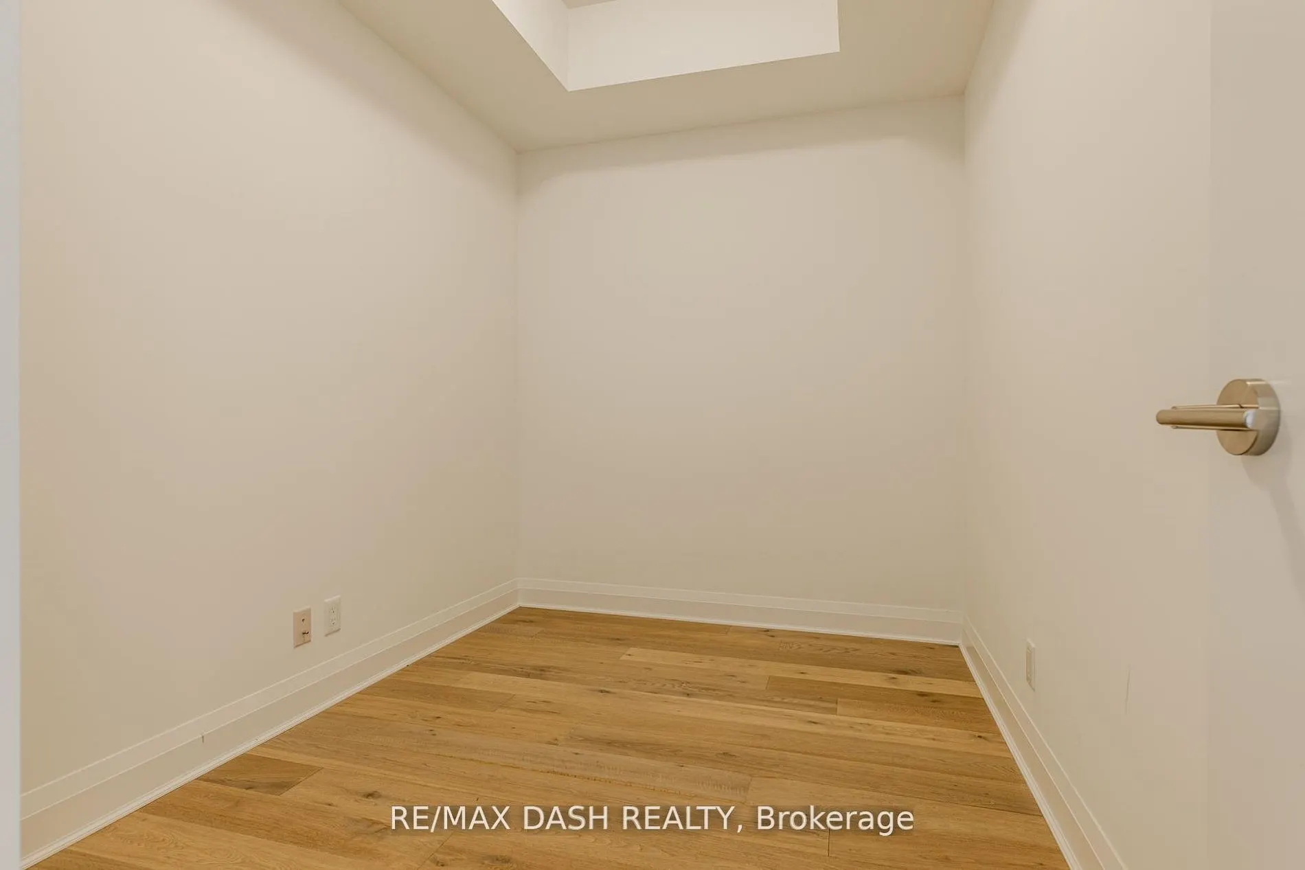 151 Avenue Road #310