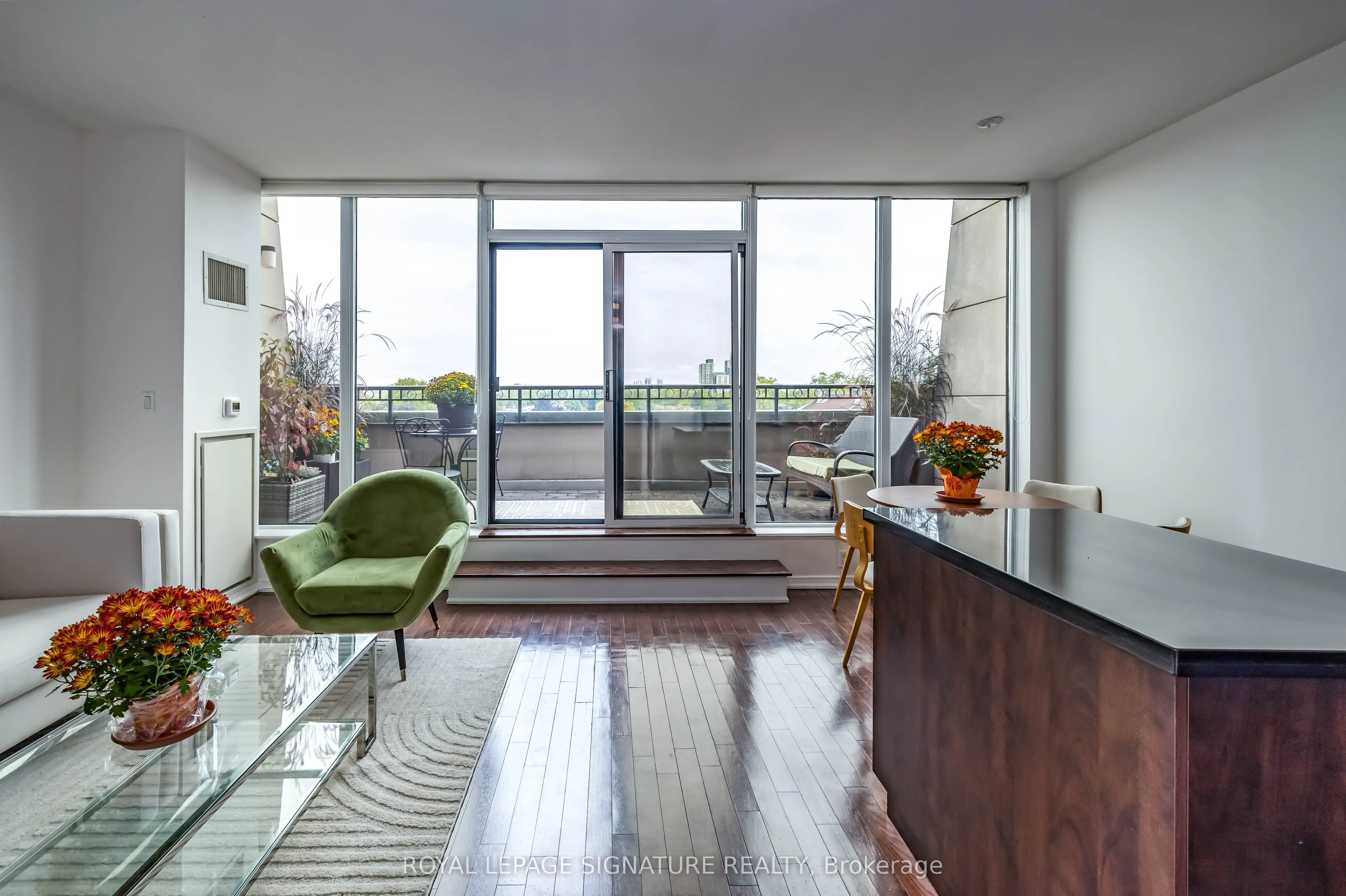 308 Palmerston Avenue #PH07
