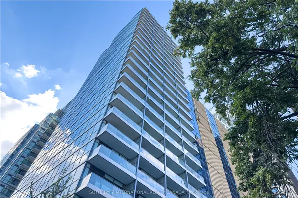 210 Simcoe Street