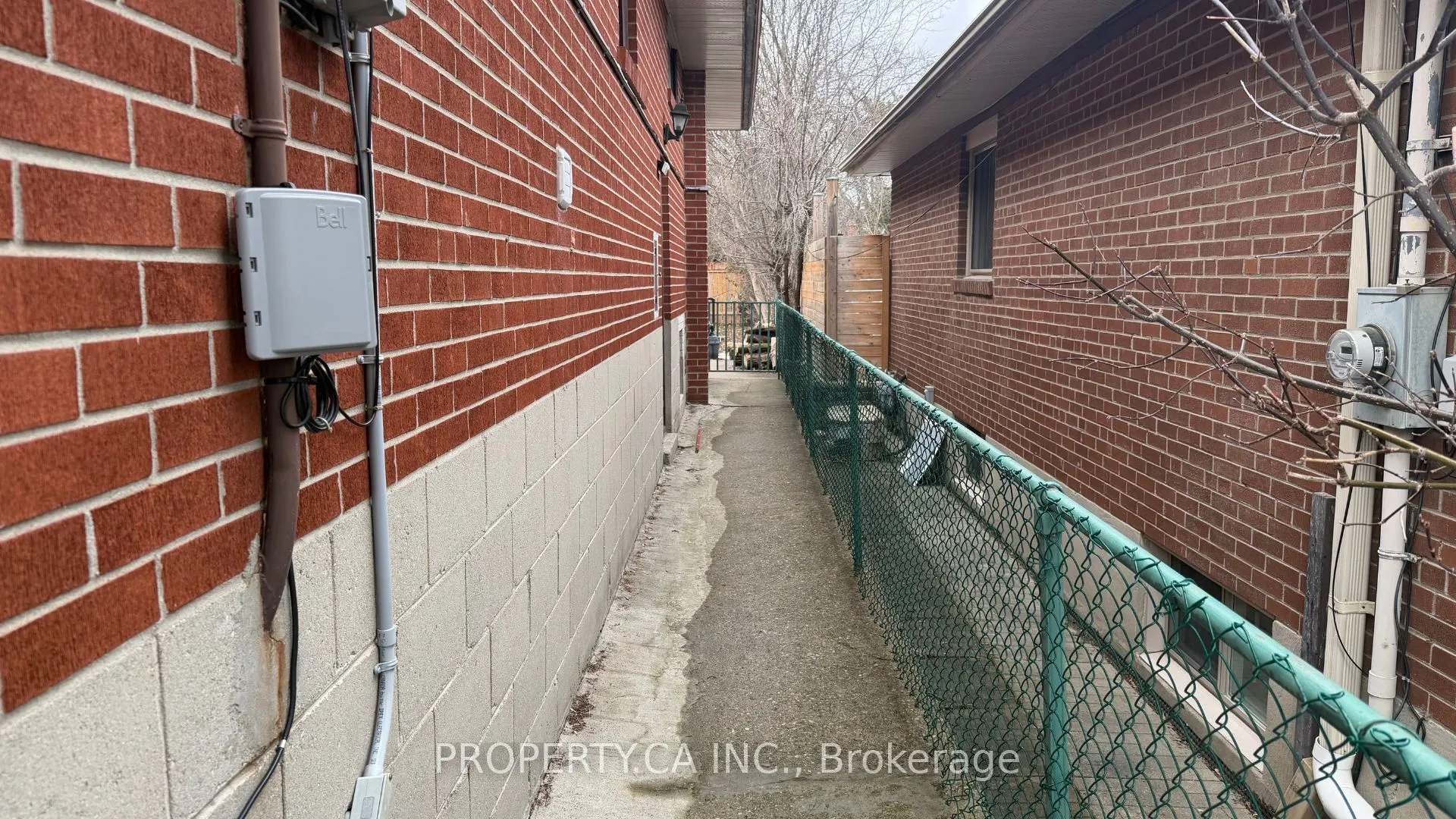 46 Hove Street #Lower Level