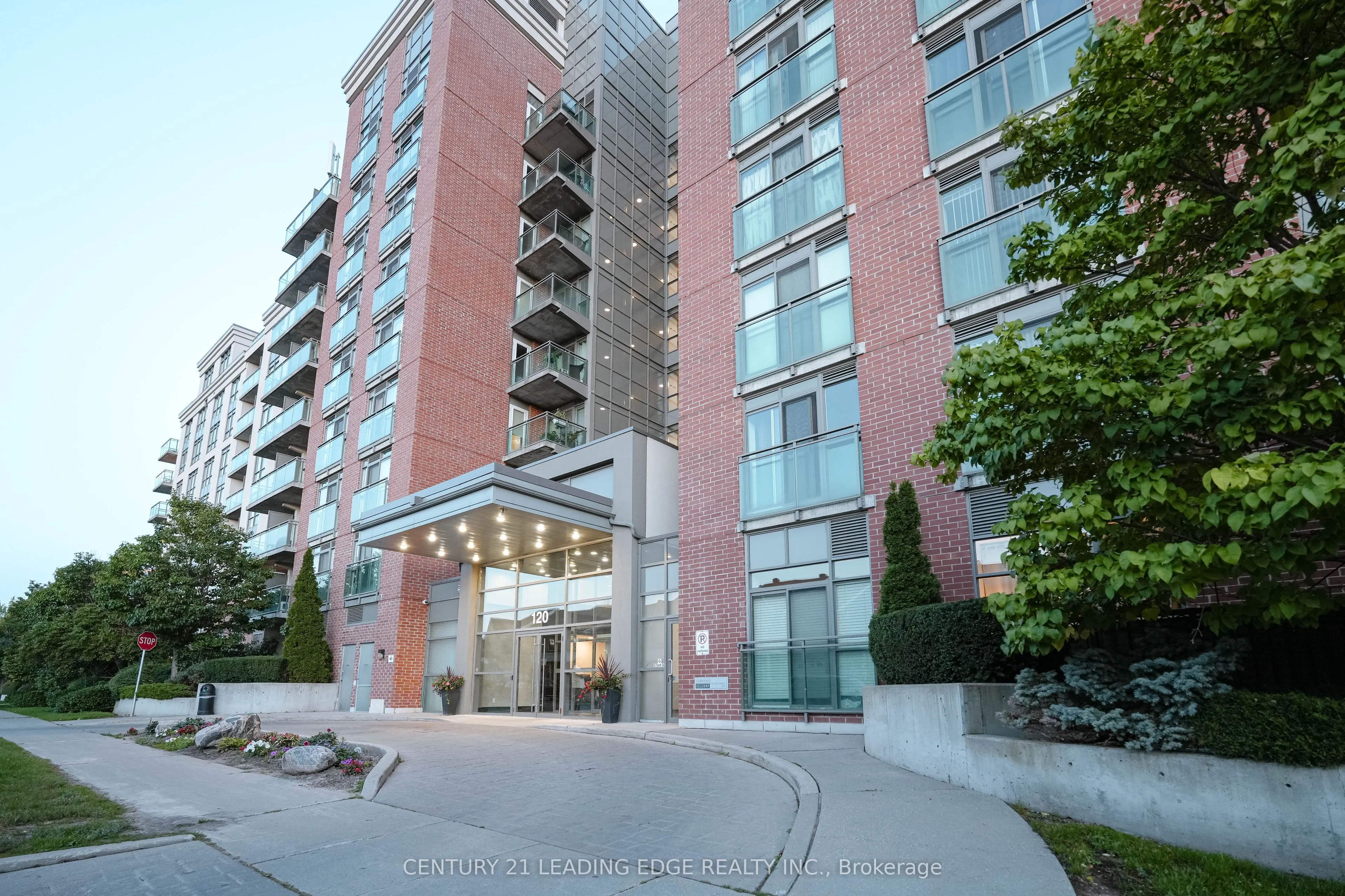 120 Dallimore Circle #820