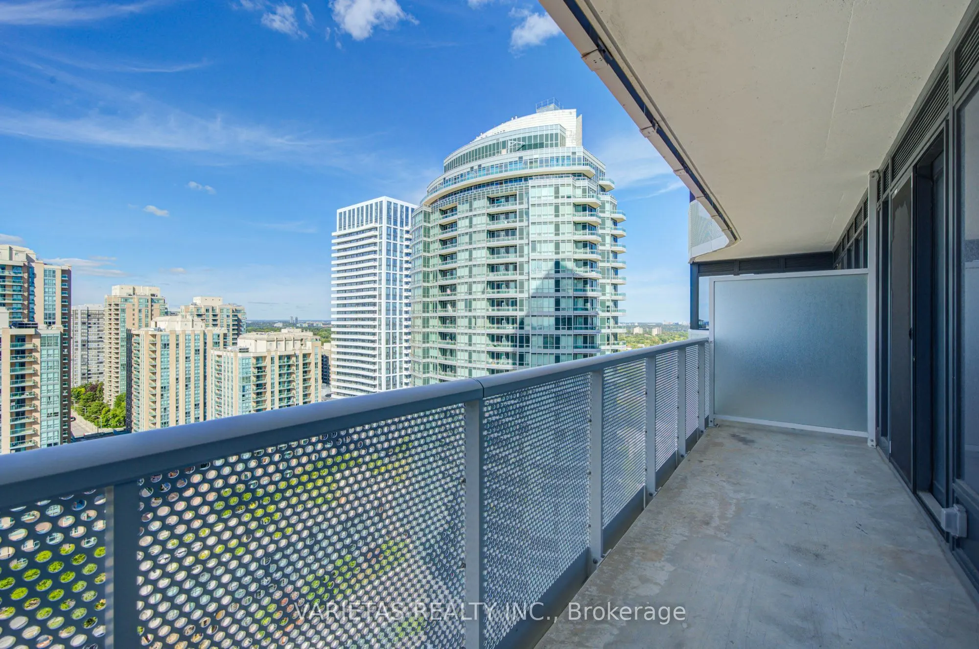 15 Holmes Avenue #1906